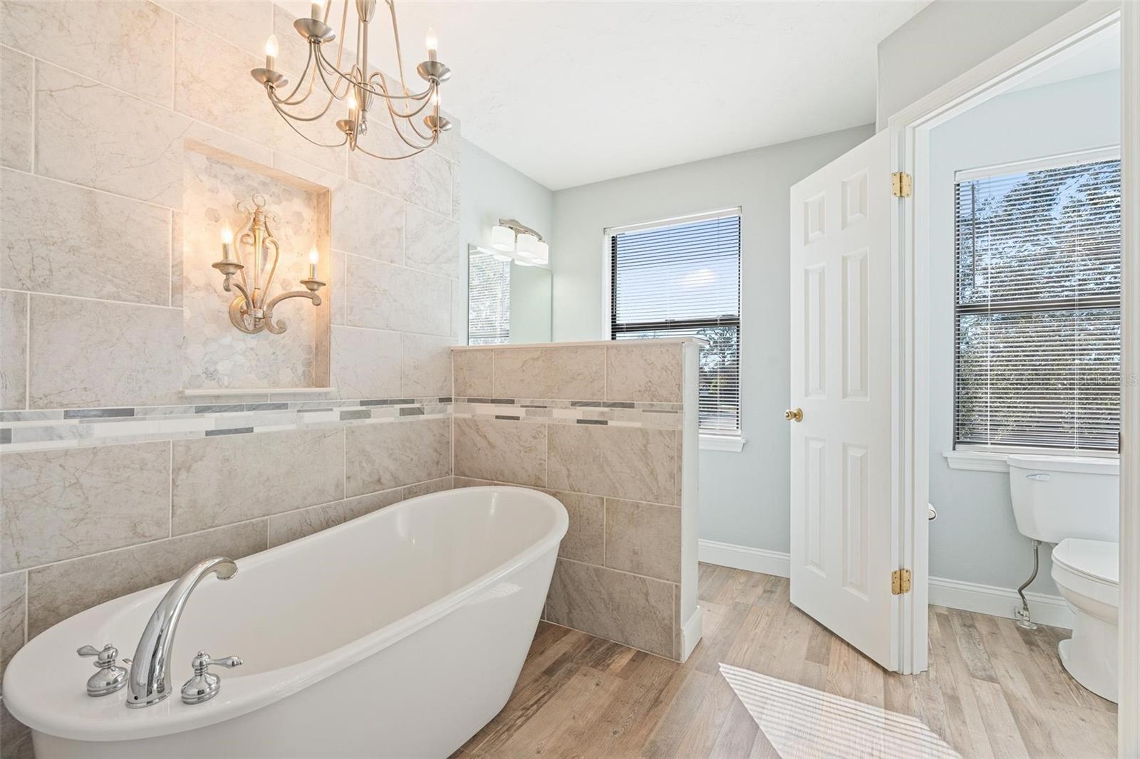 Image 23 of 48 For 1197 Southfork Court