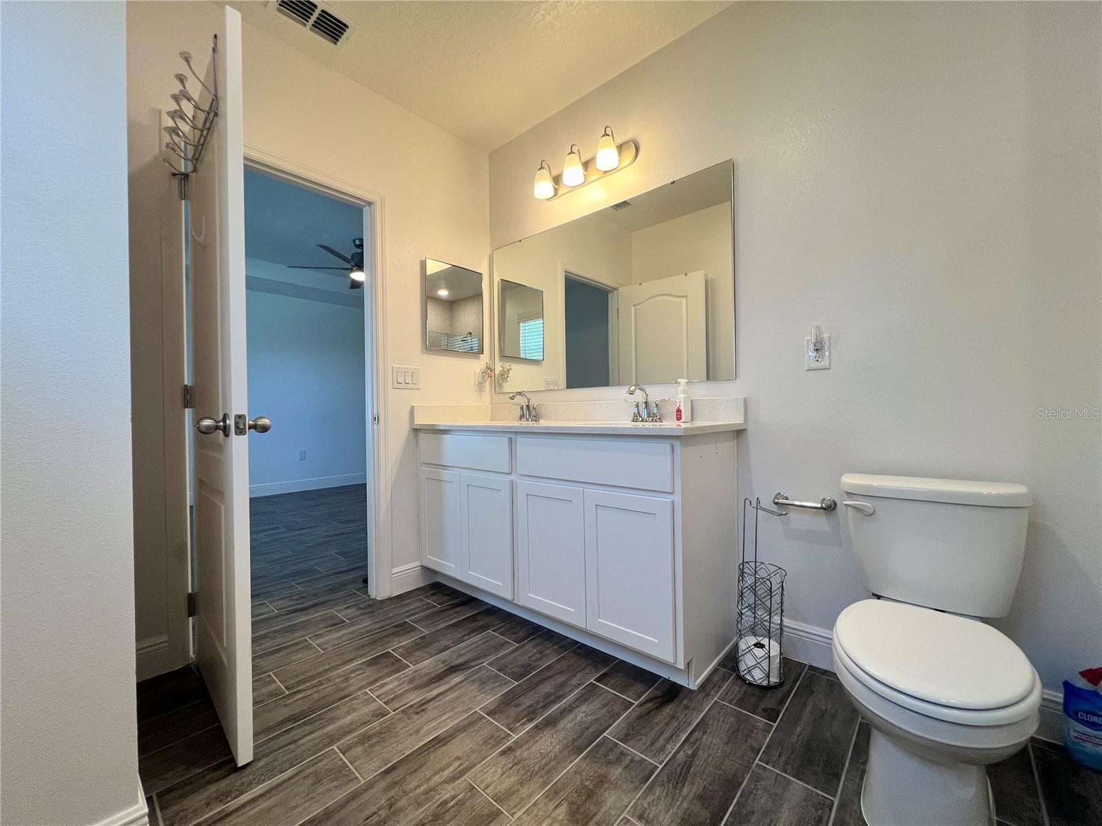 Image 13 of 22 For 301 Jackson Loop