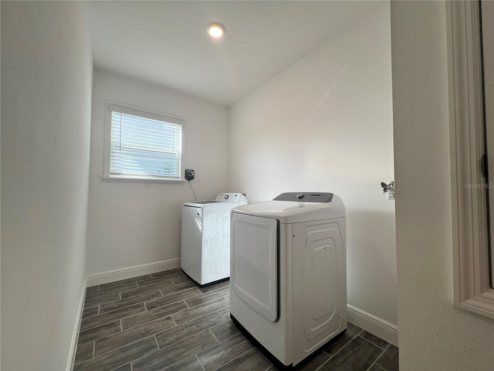 Image 16 of 22 For 301 Jackson Loop