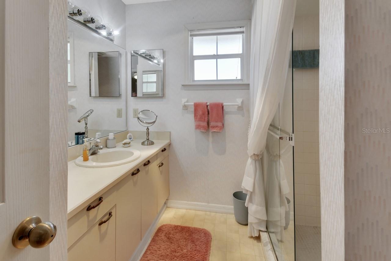 Image 13 of 24 For 2520 Glen Eagles Drive