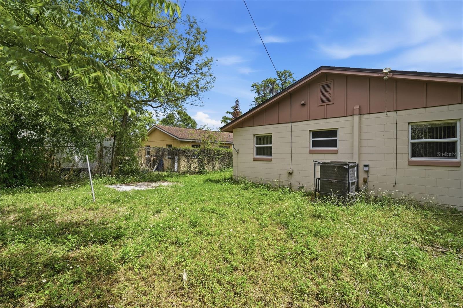 Image 22 of 25 For 806 Orange Avenue