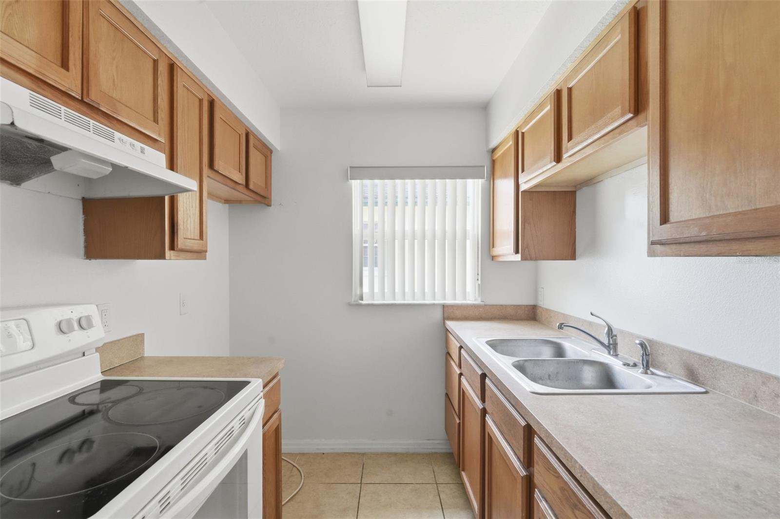 Image 6 of 25 For 806 Orange Avenue