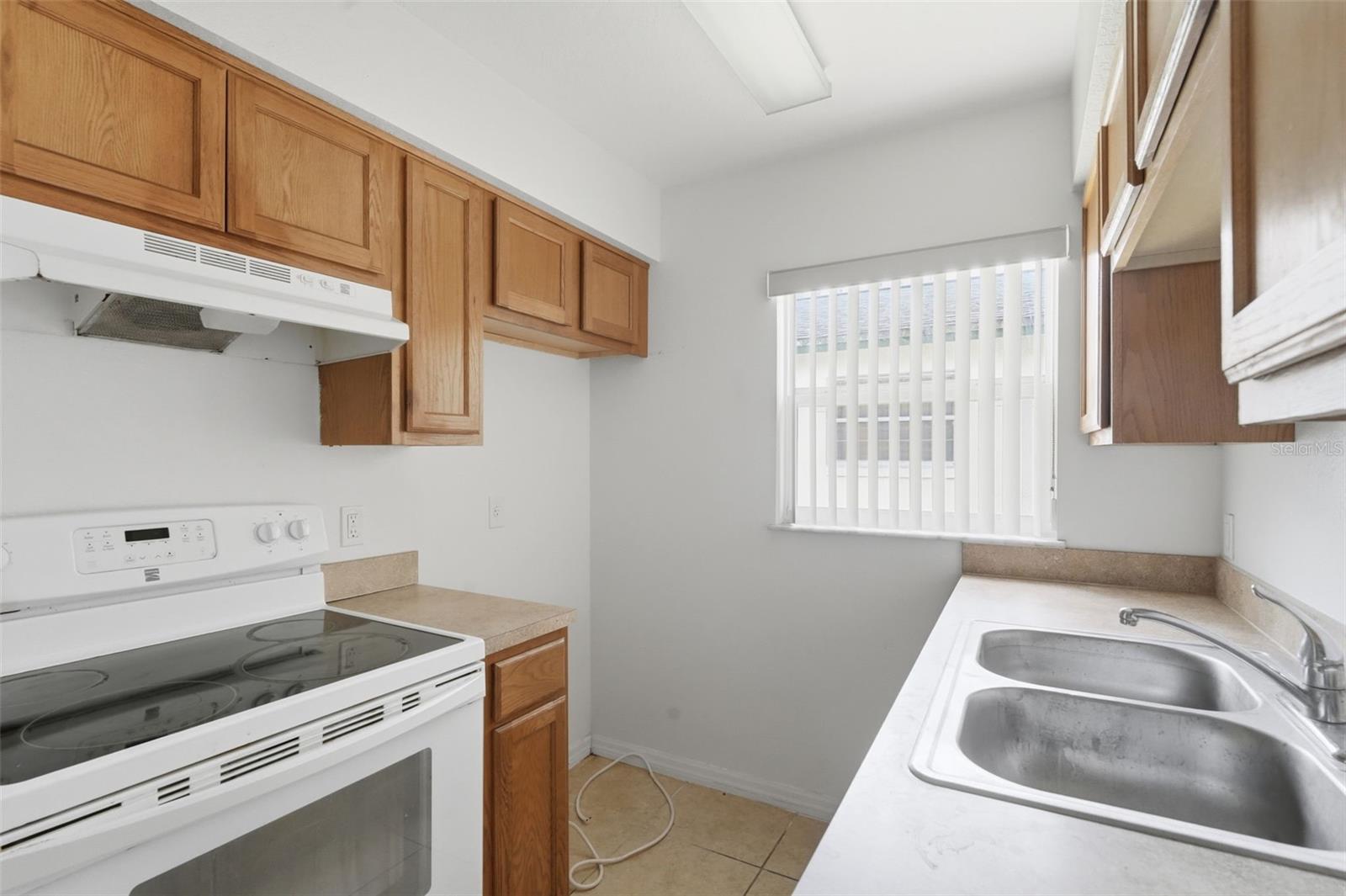 Image 7 of 25 For 806 Orange Avenue