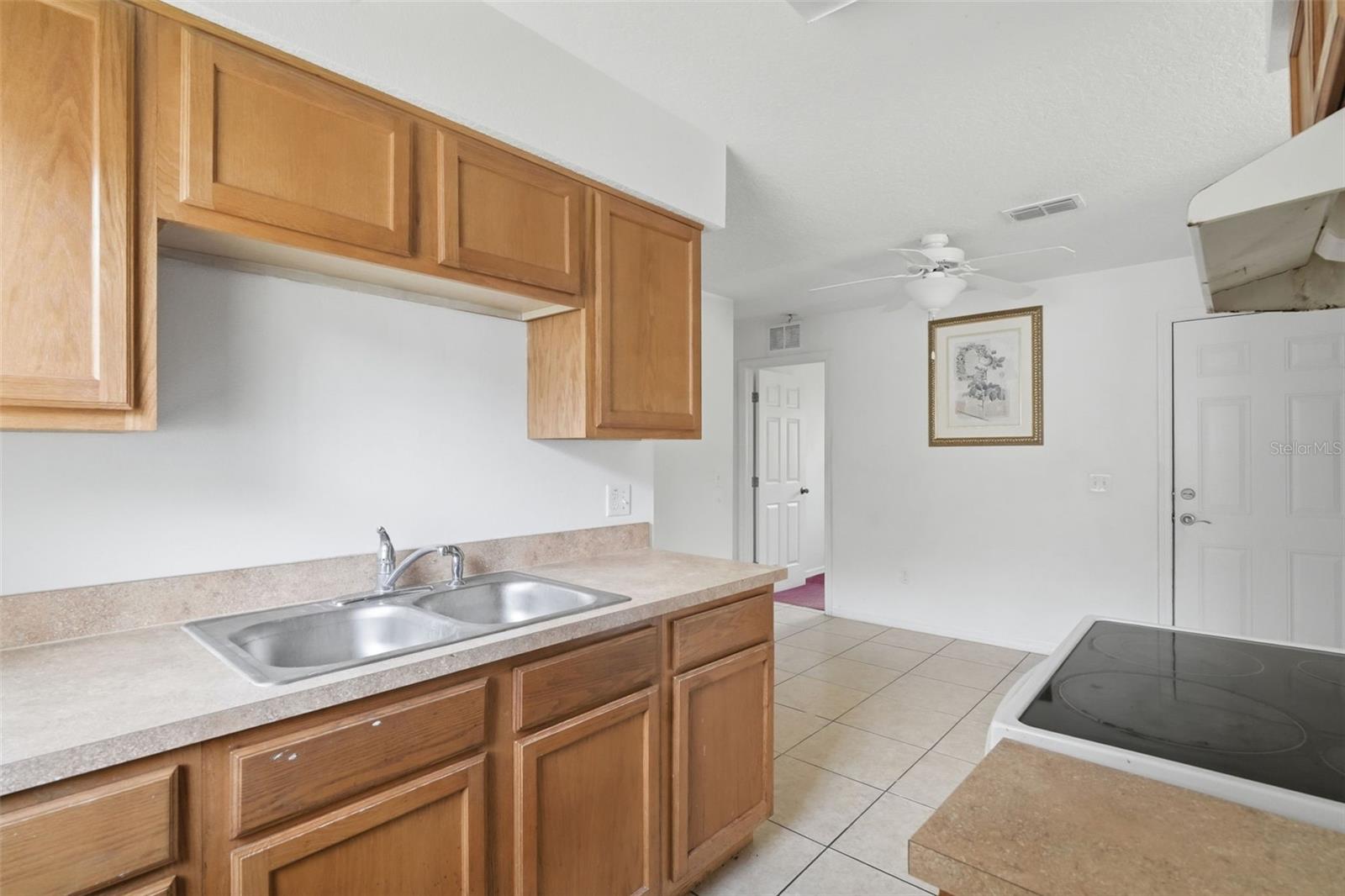 Image 8 of 25 For 806 Orange Avenue