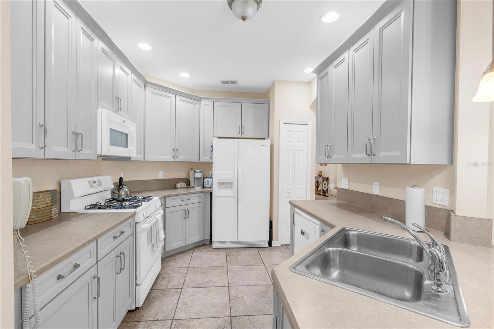 Image 23 of 57 For 105 Littleton Circle