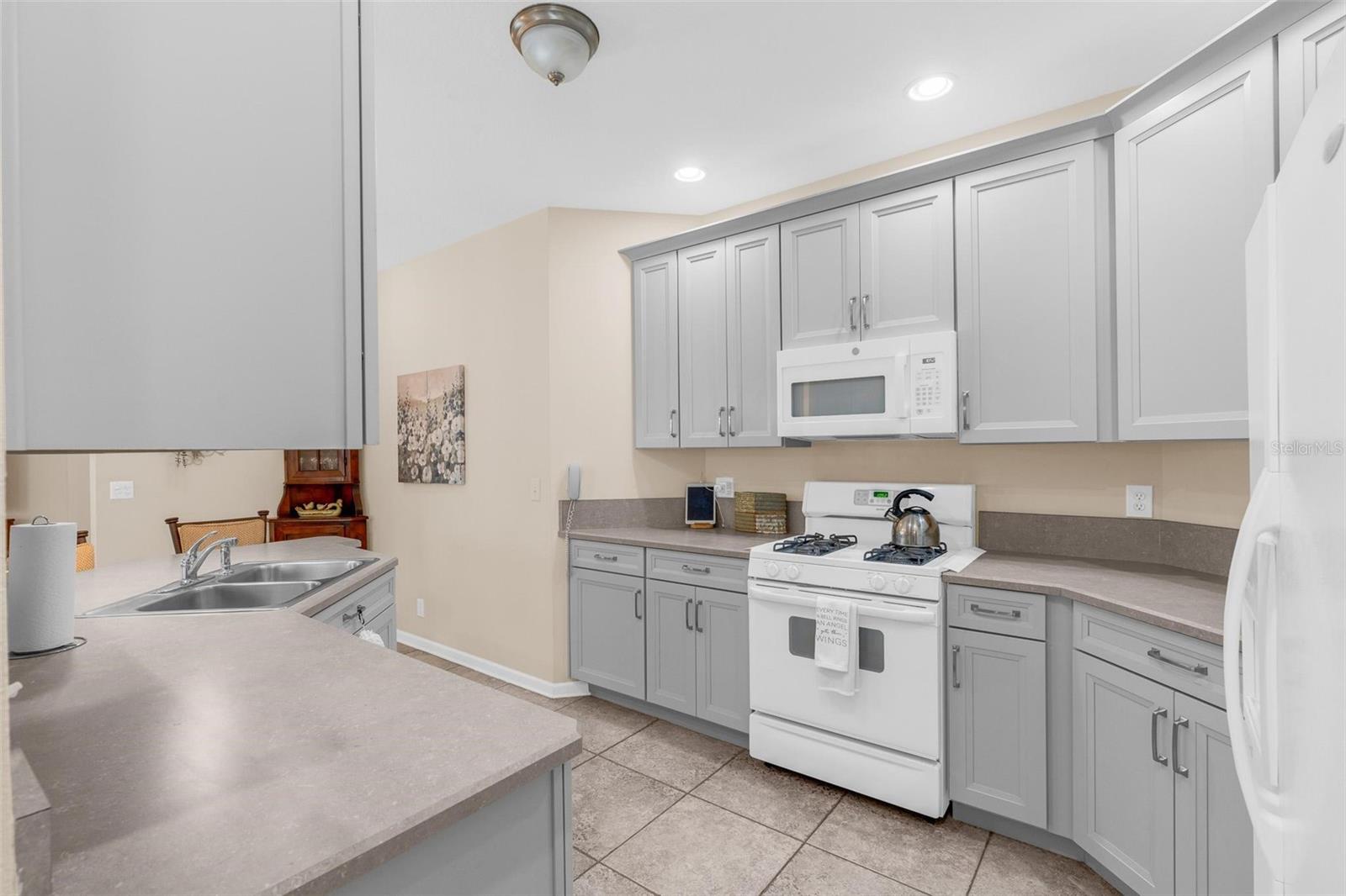 Image 24 of 57 For 105 Littleton Circle