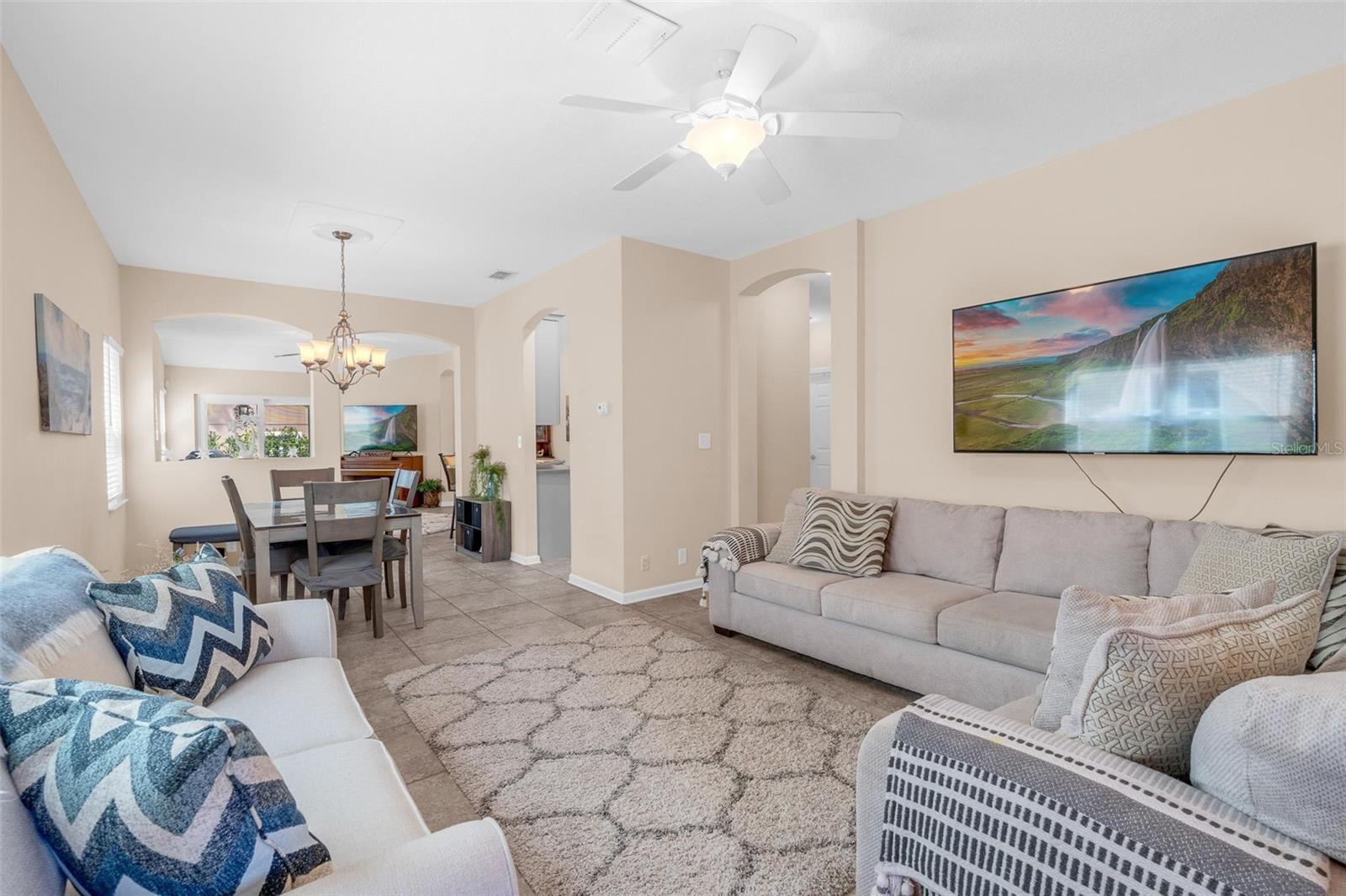 Image 6 of 57 For 105 Littleton Circle