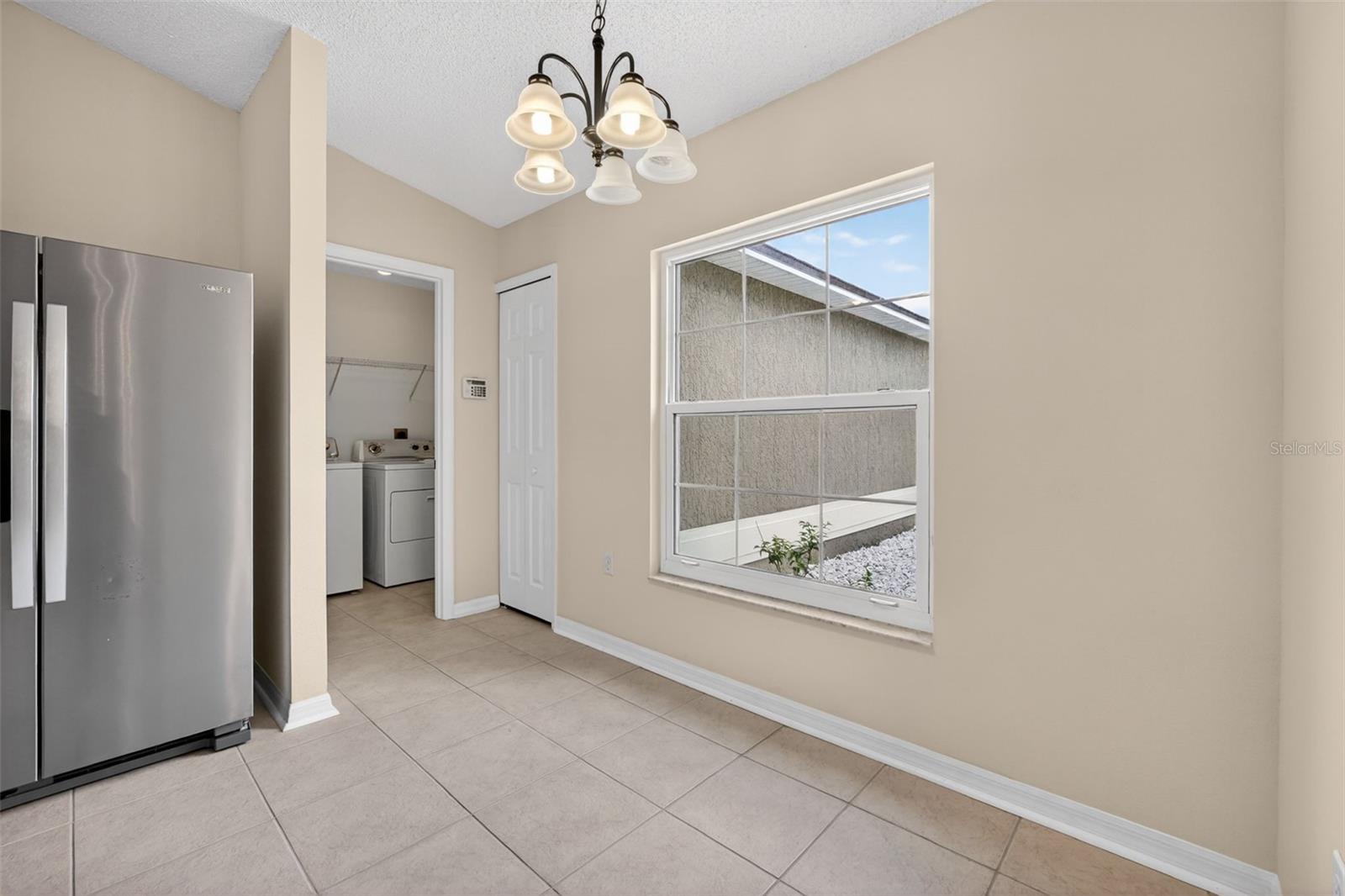 Image 10 of 32 For 3343 Caldwell Street