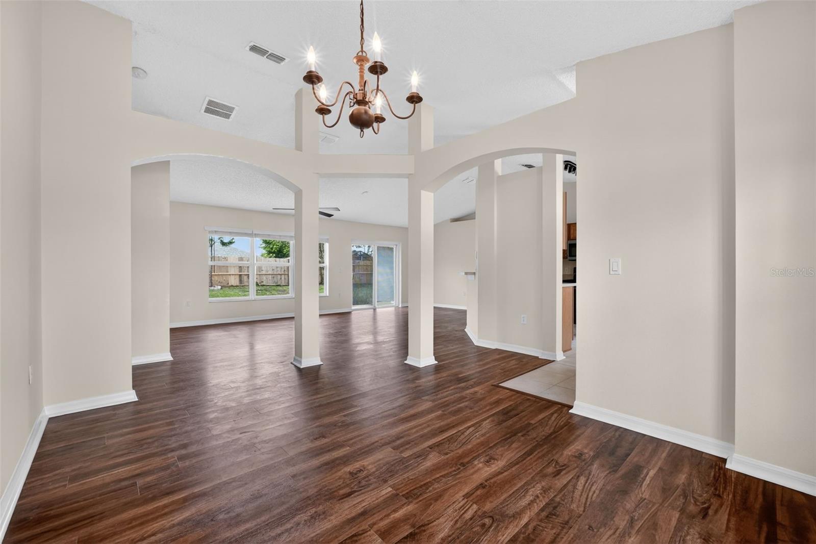 Image 3 of 32 For 3343 Caldwell Street