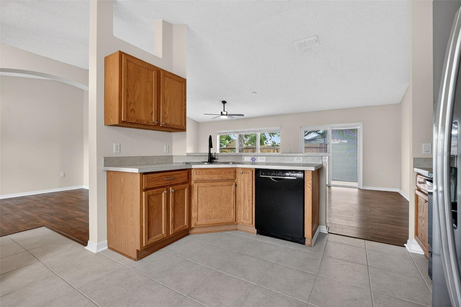 Image 8 of 32 For 3343 Caldwell Street