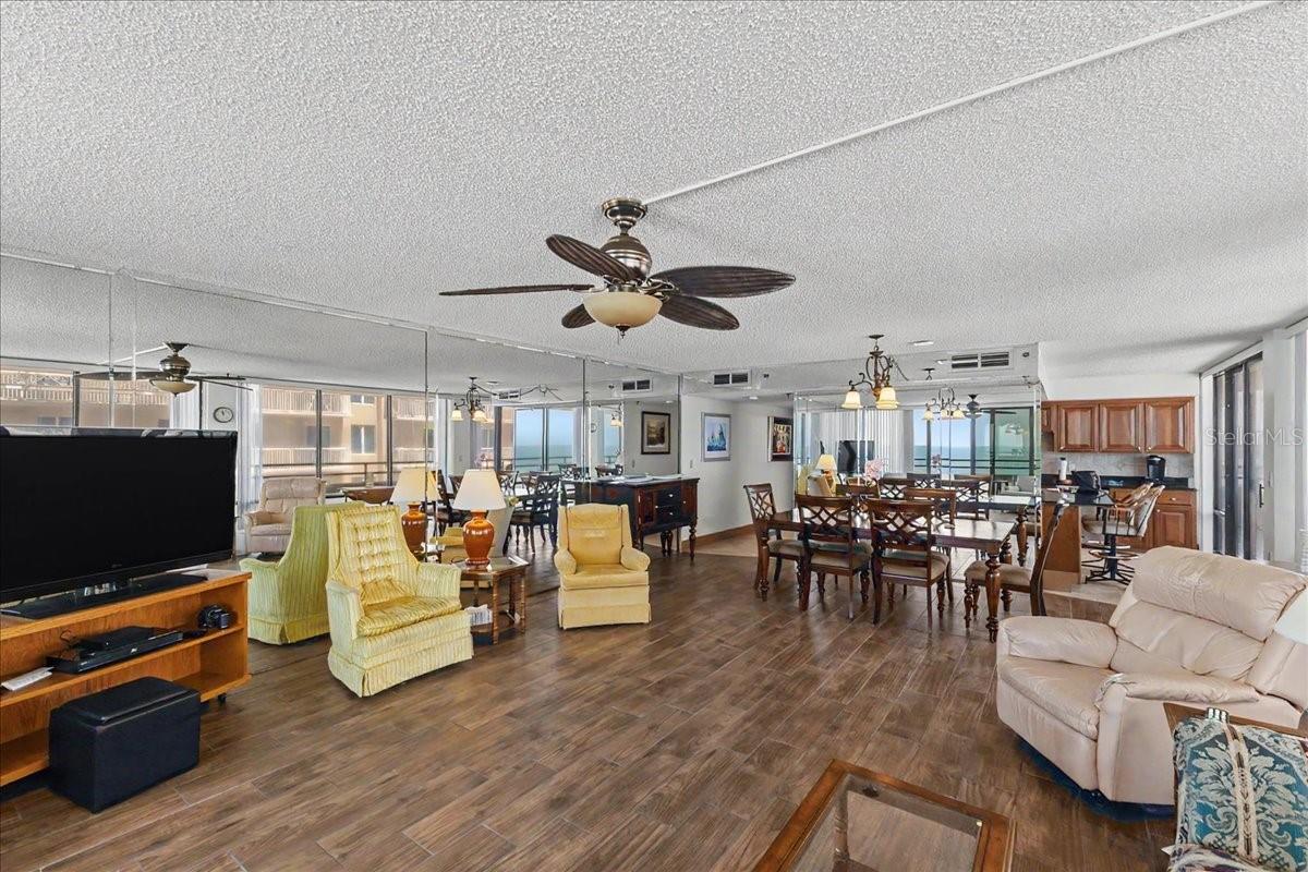 Image 20 of 41 For 3743 Atlantic Avenue 10b0