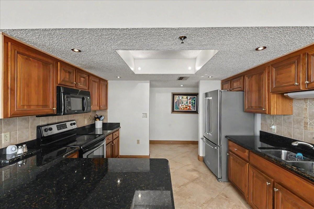 Image 24 of 41 For 3743 Atlantic Avenue 10b0