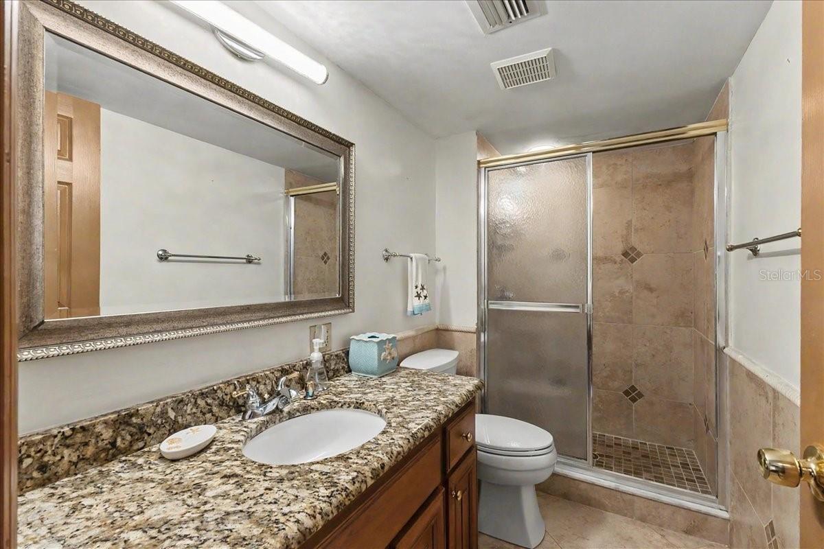 Image 33 of 41 For 3743 Atlantic Avenue 10b0