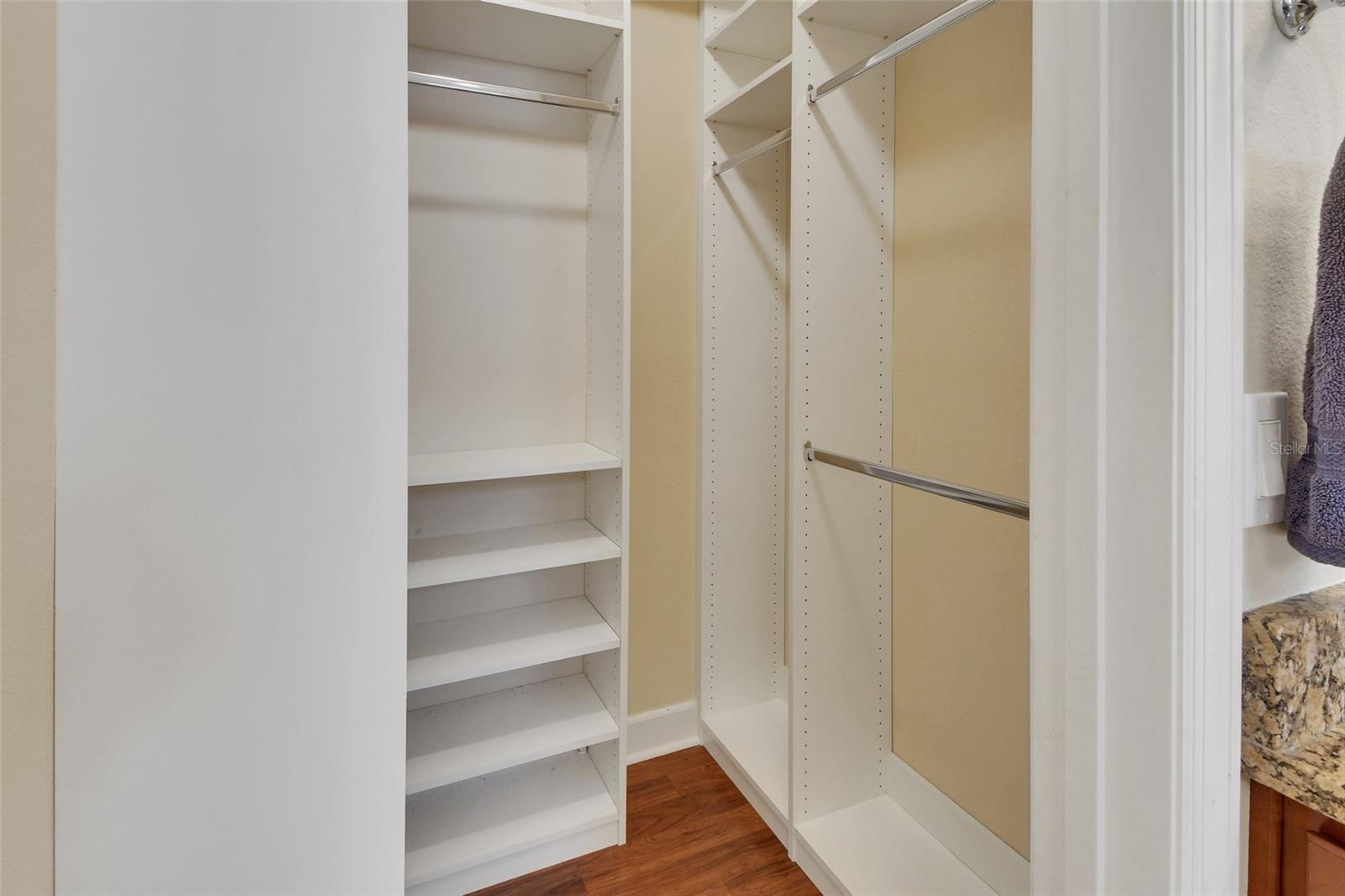 Image 20 of 46 For 423 Tisbury Court