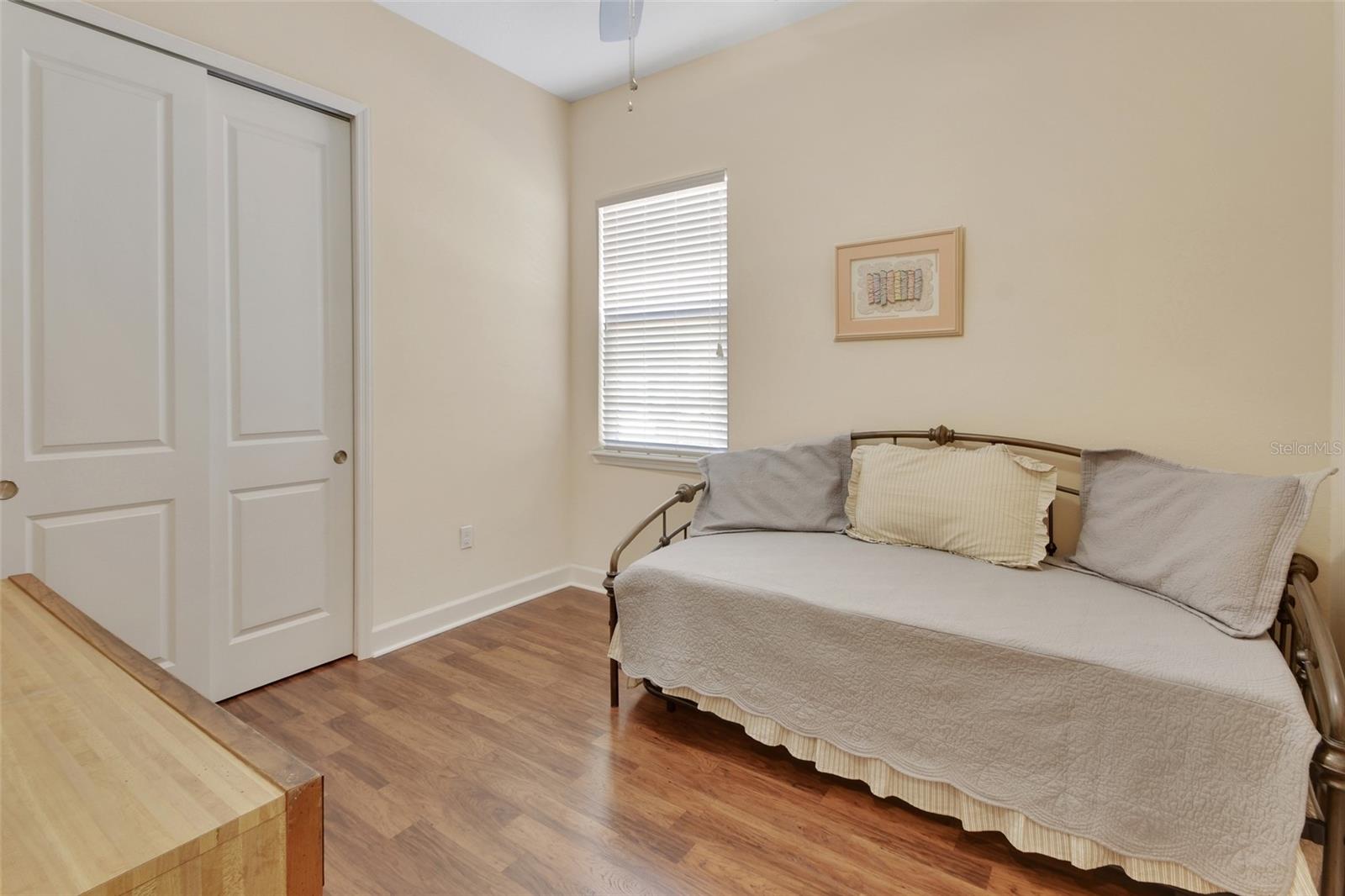 Image 22 of 46 For 423 Tisbury Court