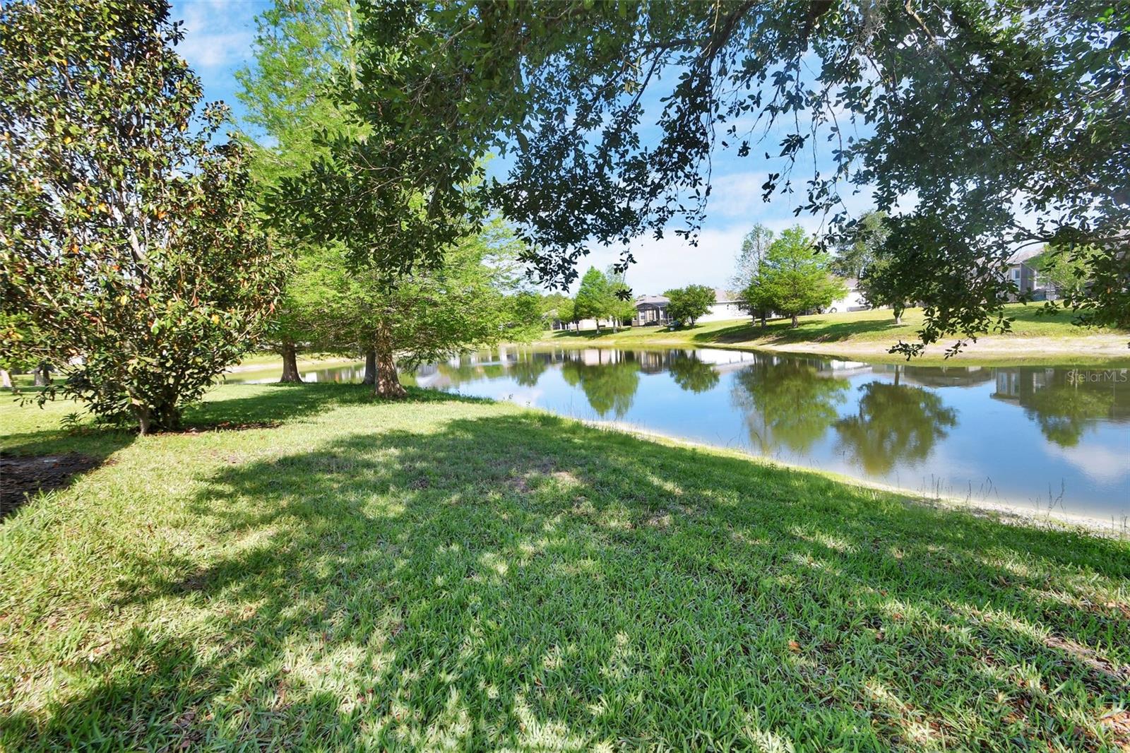 Image 29 of 46 For 423 Tisbury Court