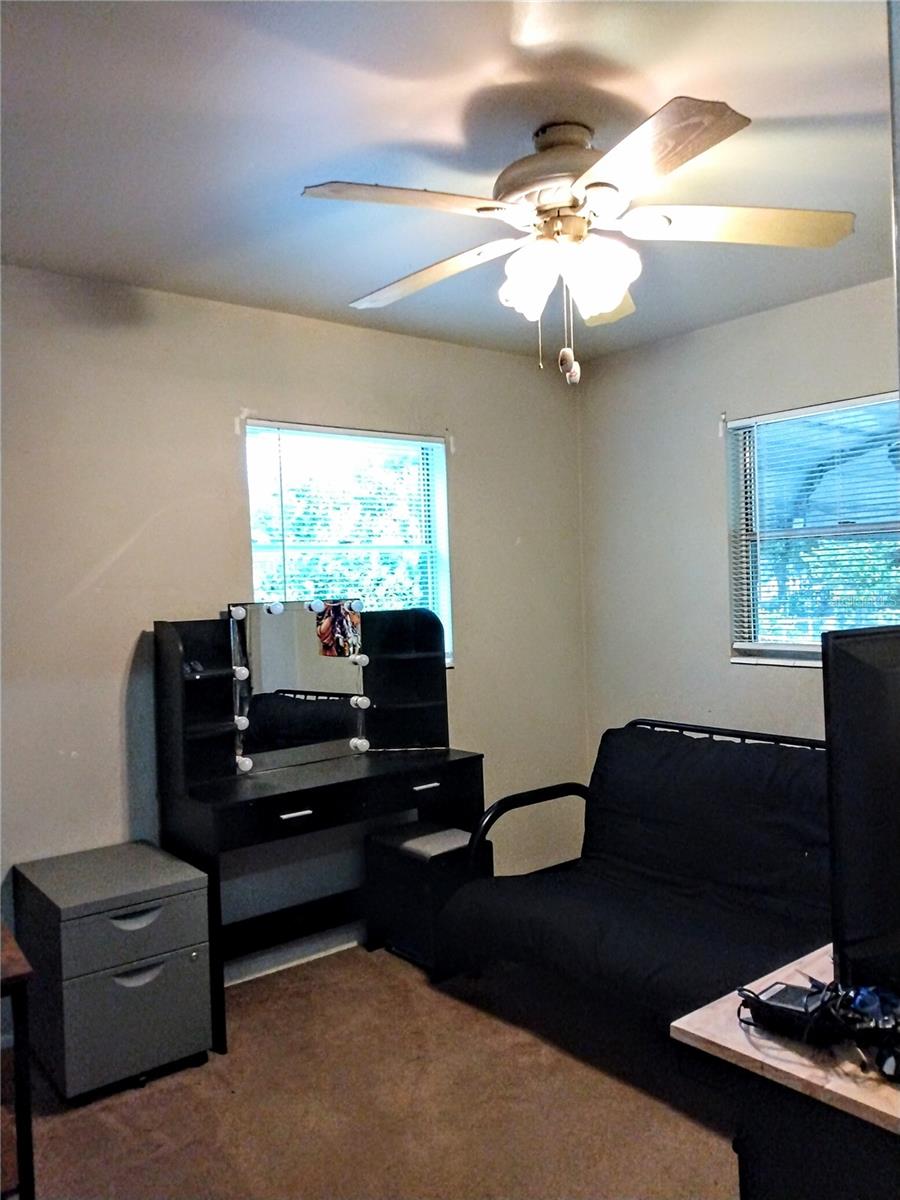 Image 11 of 17 For 25 Sandpiper Street