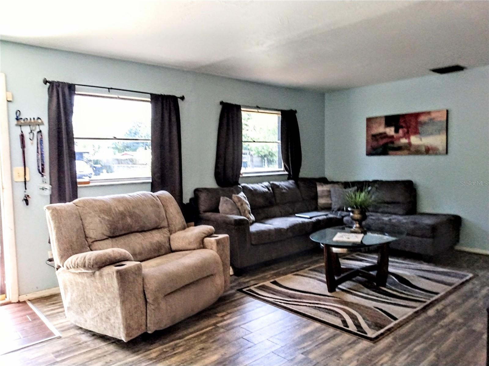 Image 7 of 17 For 25 Sandpiper Street