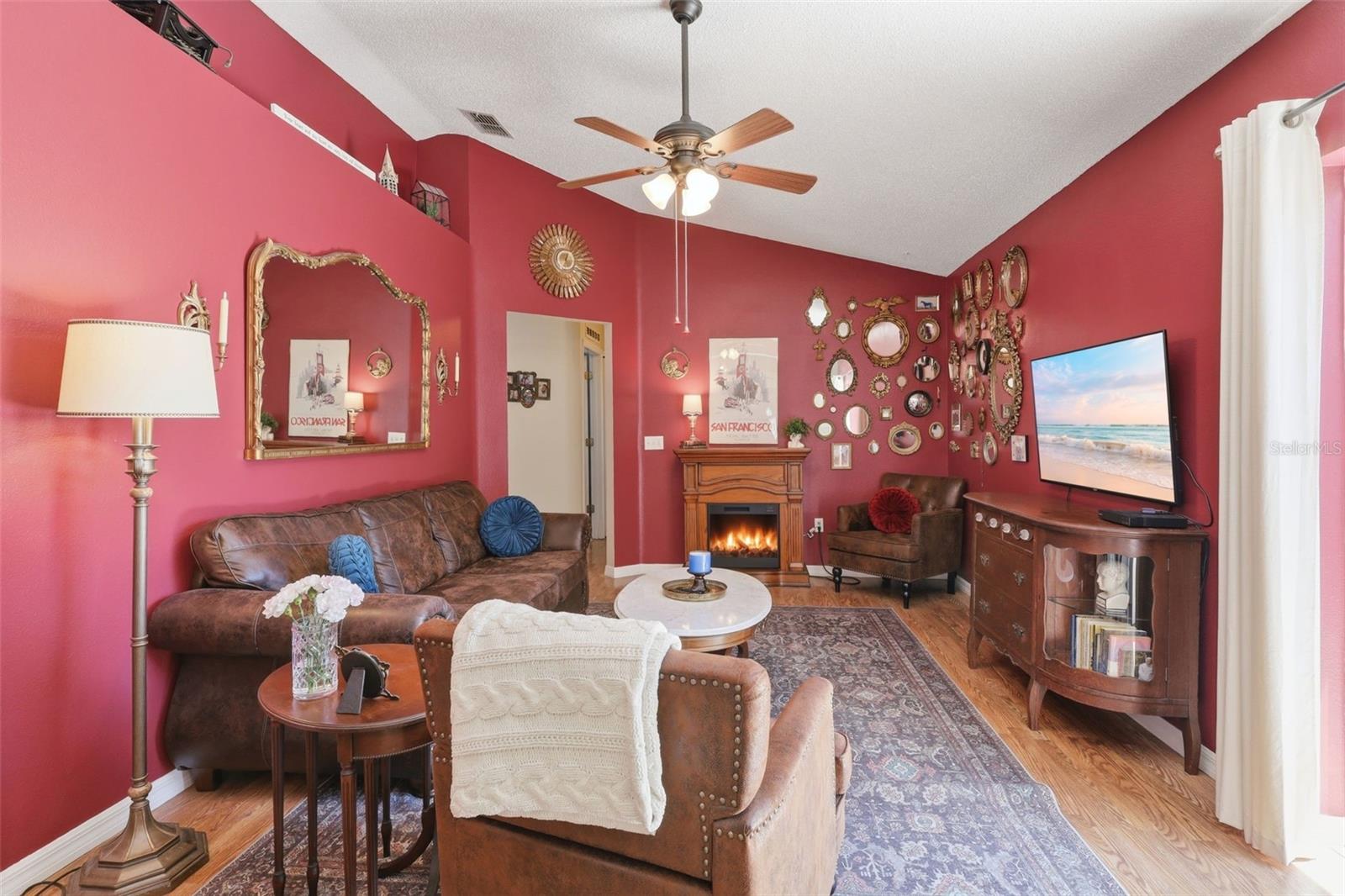 Image 32 of 45 For 923 Cascades Park Trail