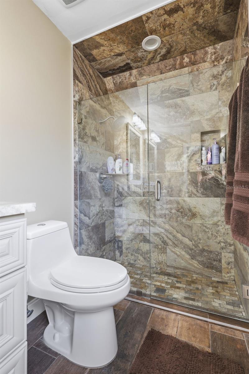 Image 20 of 42 For 103 Kaywood Drive