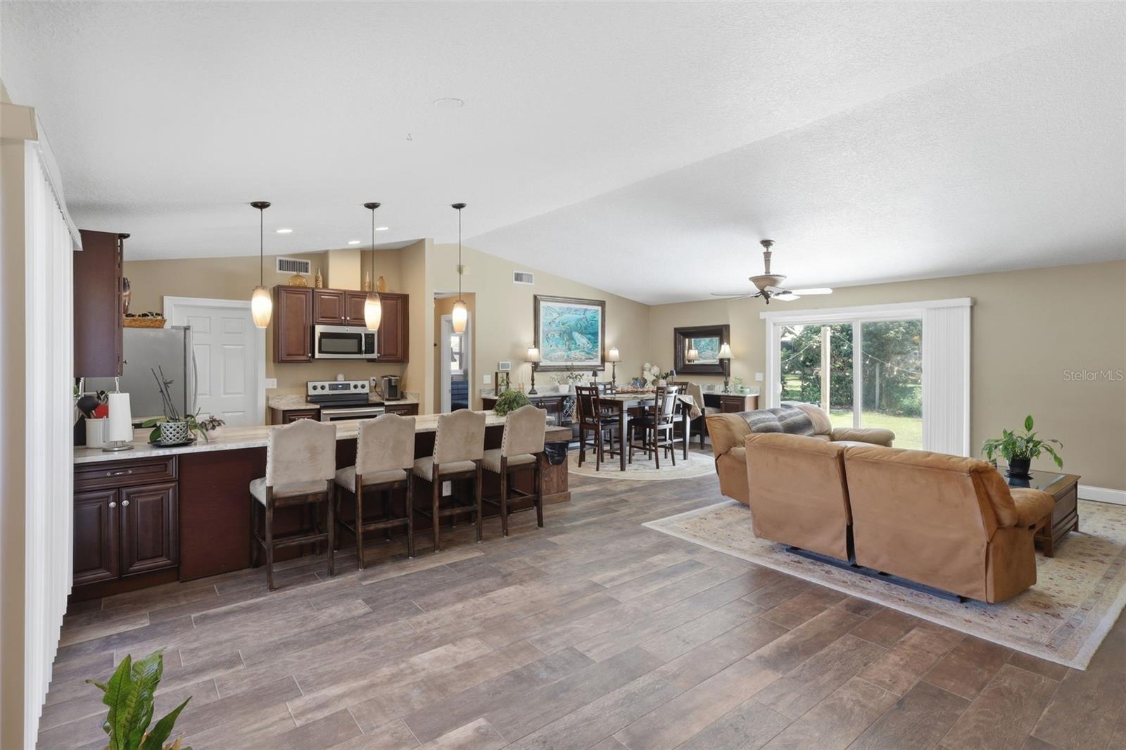 Image 6 of 42 For 103 Kaywood Drive