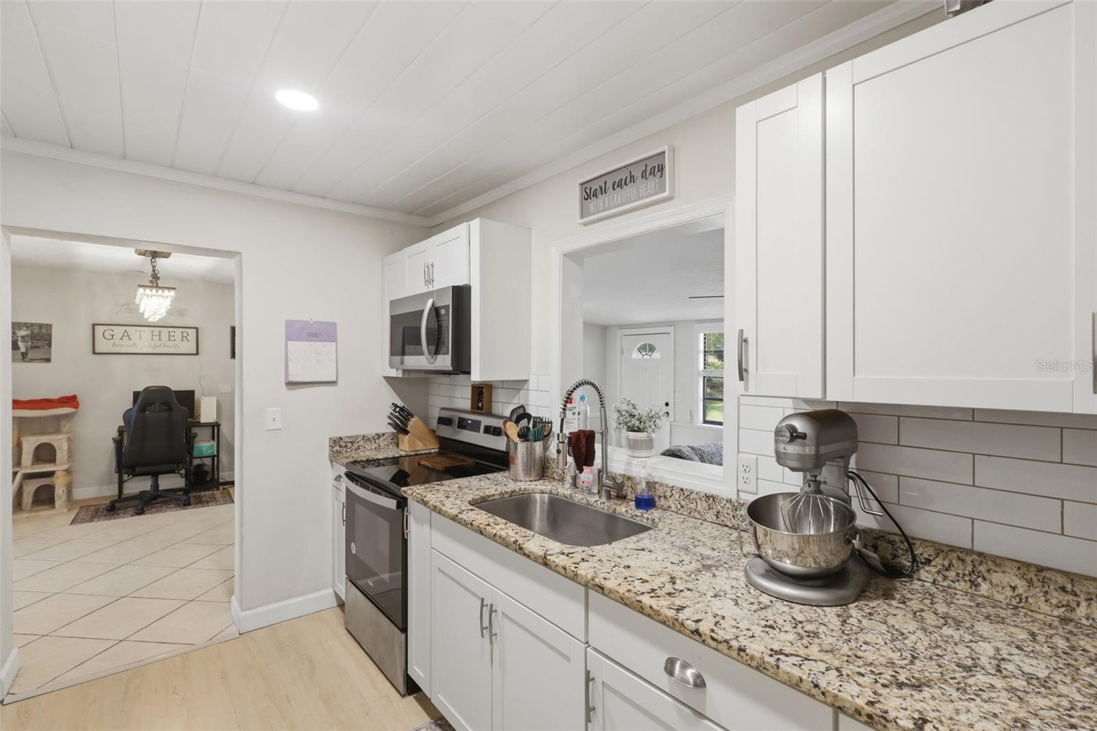 Image 11 of 46 For 112 Edwards Avenue