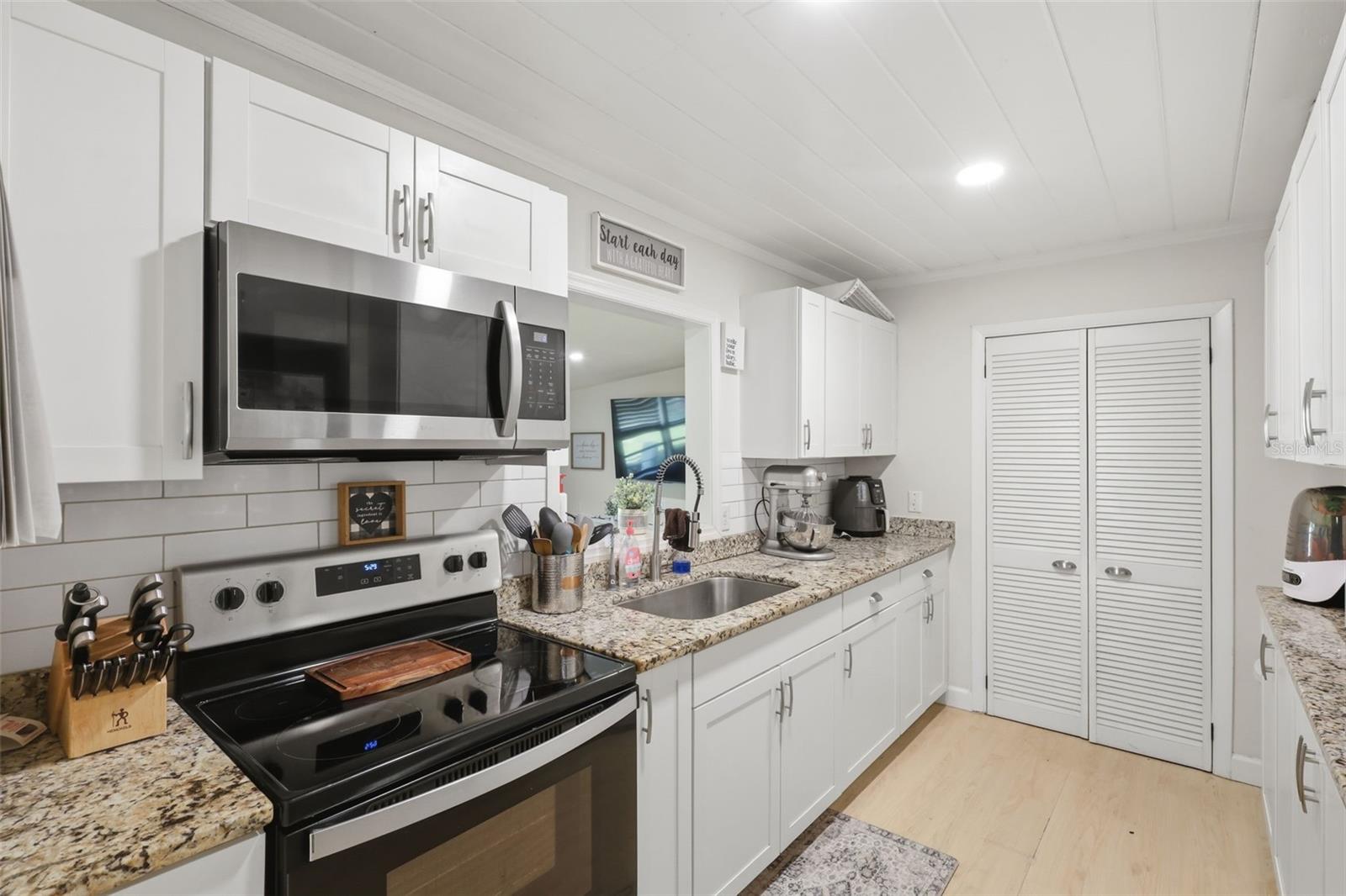 Image 12 of 46 For 112 Edwards Avenue