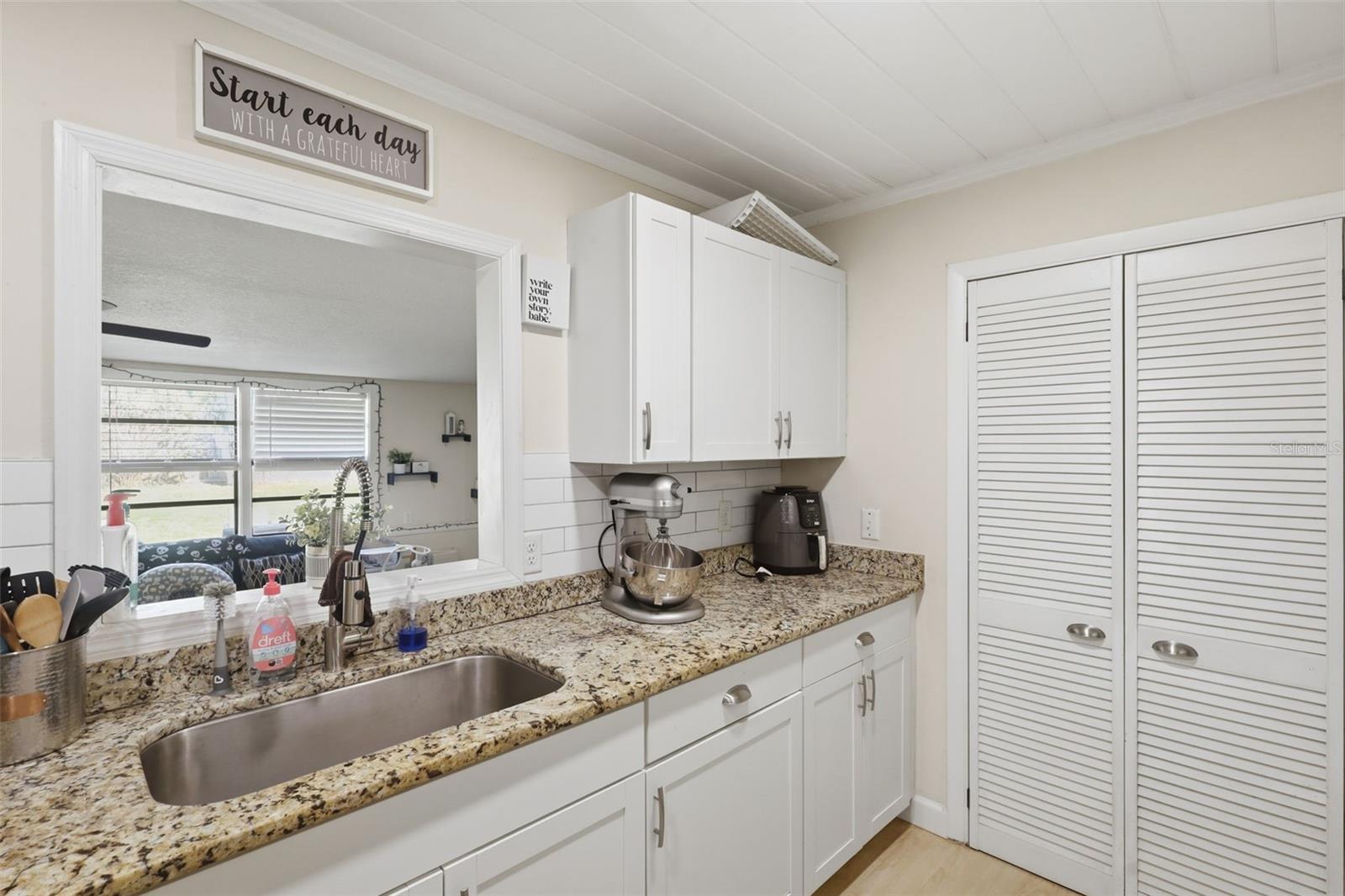 Image 14 of 46 For 112 Edwards Avenue