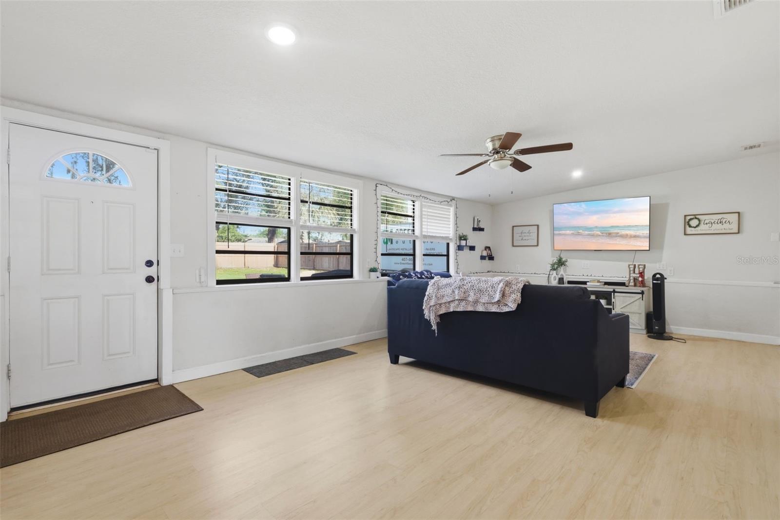 Image 21 of 46 For 112 Edwards Avenue