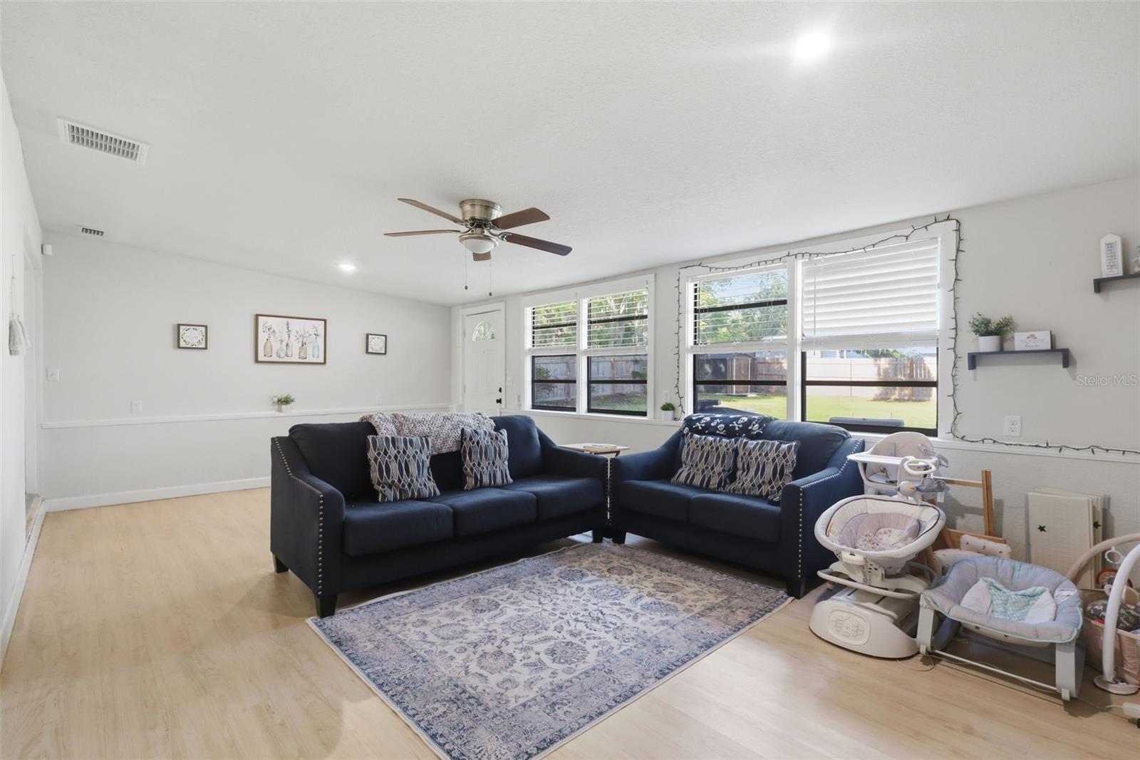 Image 25 of 46 For 112 Edwards Avenue