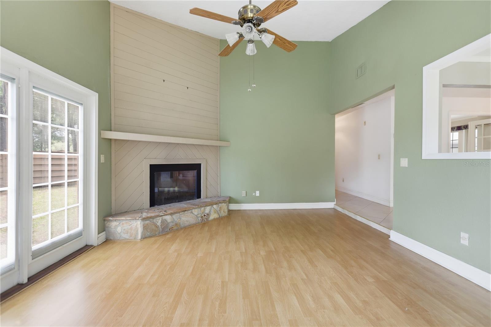 Image 18 of 37 For 32 Ramblewood Trail