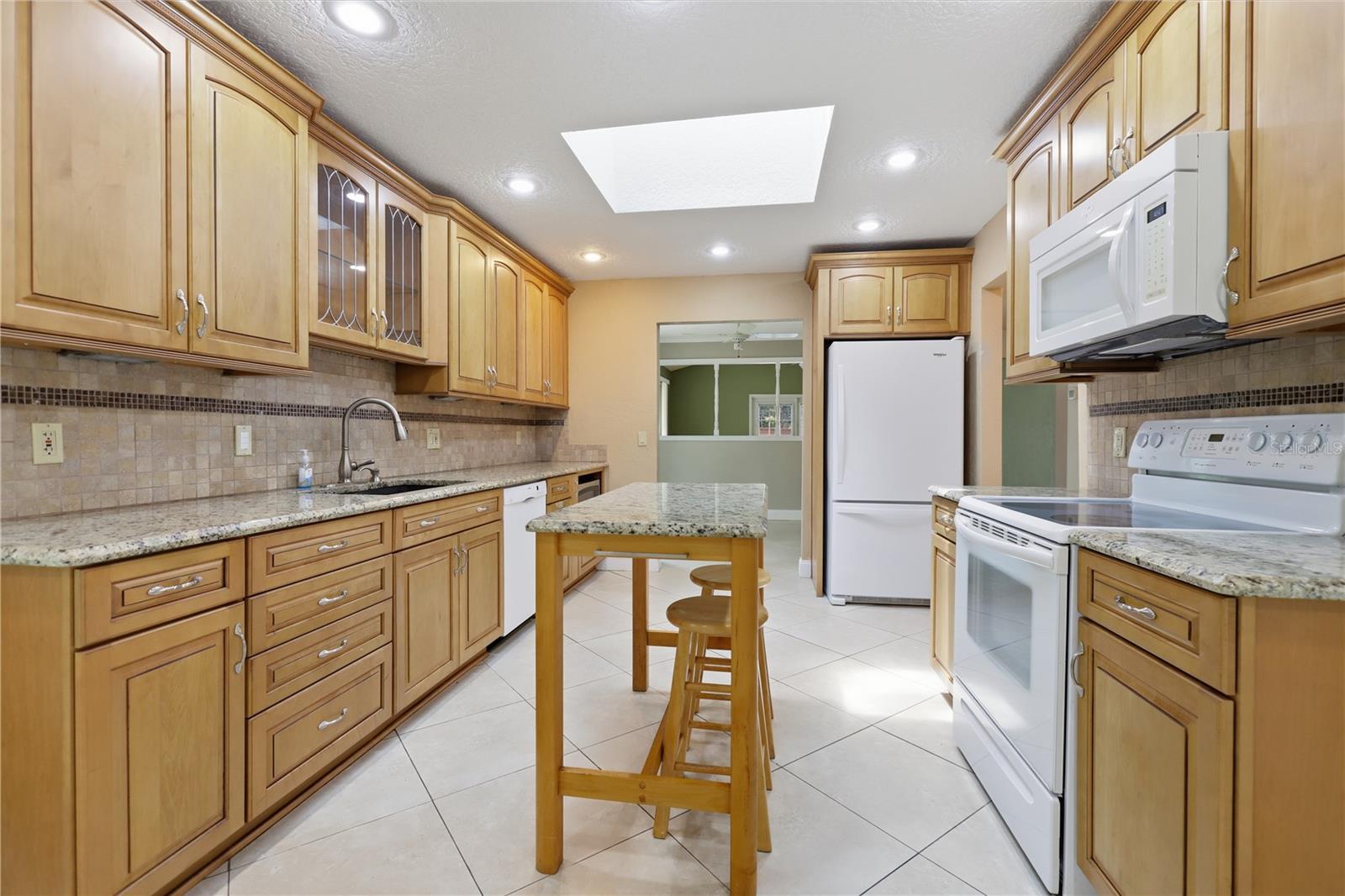 Image 21 of 37 For 32 Ramblewood Trail