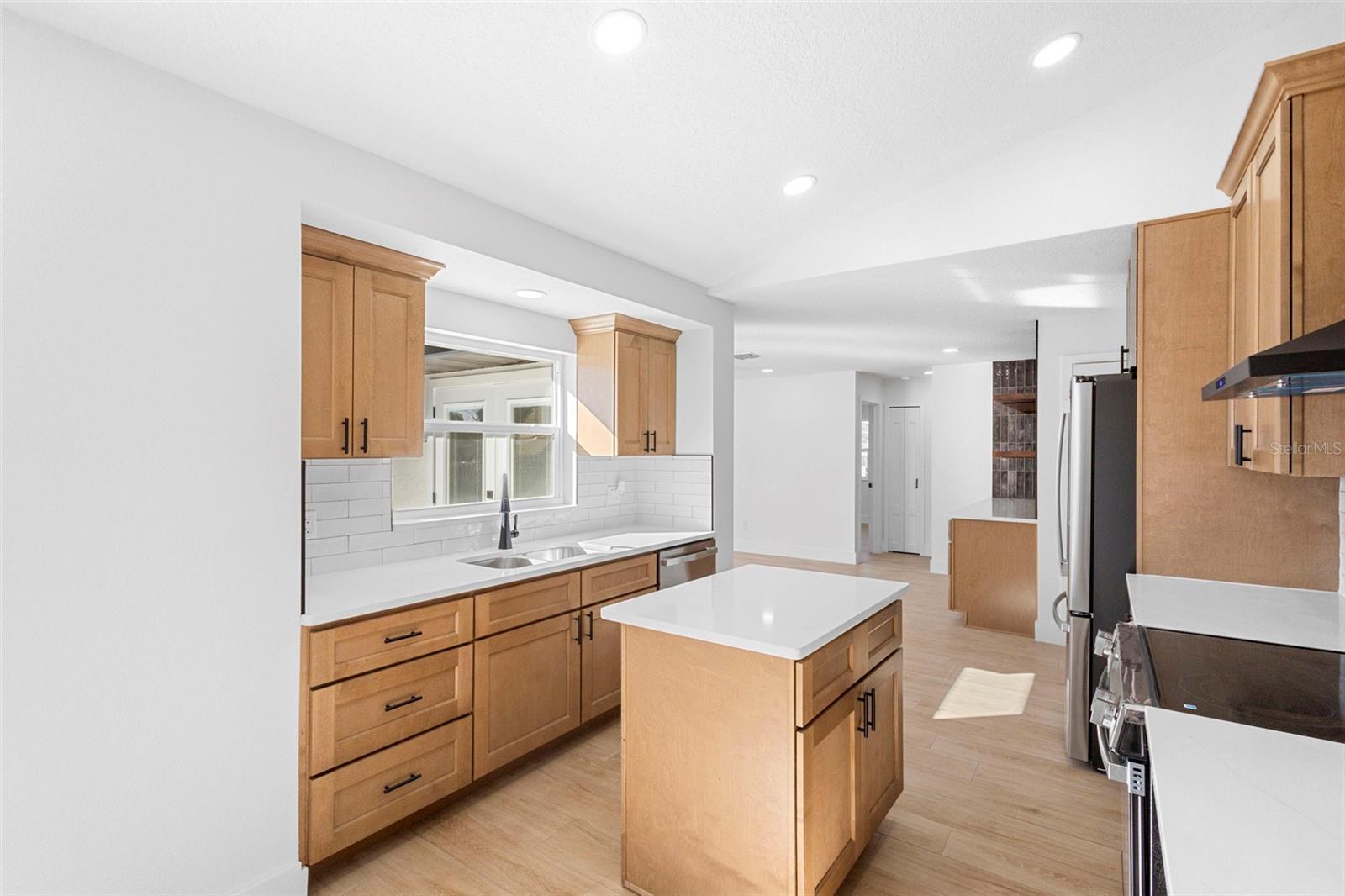 Image 15 of 39 For 1972 Vienna Avenue