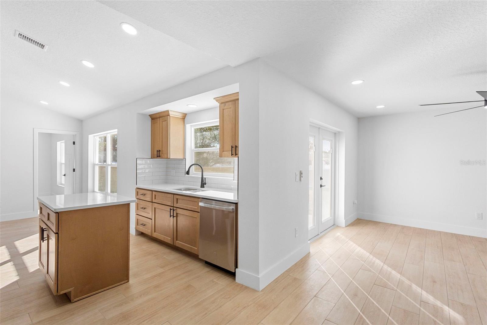 Image 19 of 39 For 1972 Vienna Avenue