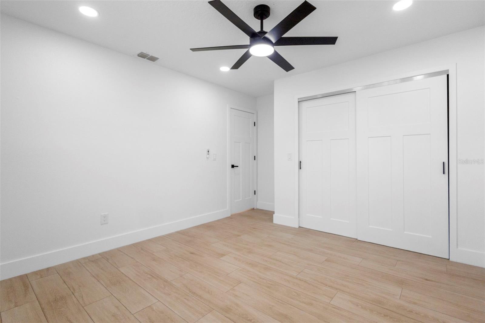 Image 28 of 39 For 1972 Vienna Avenue