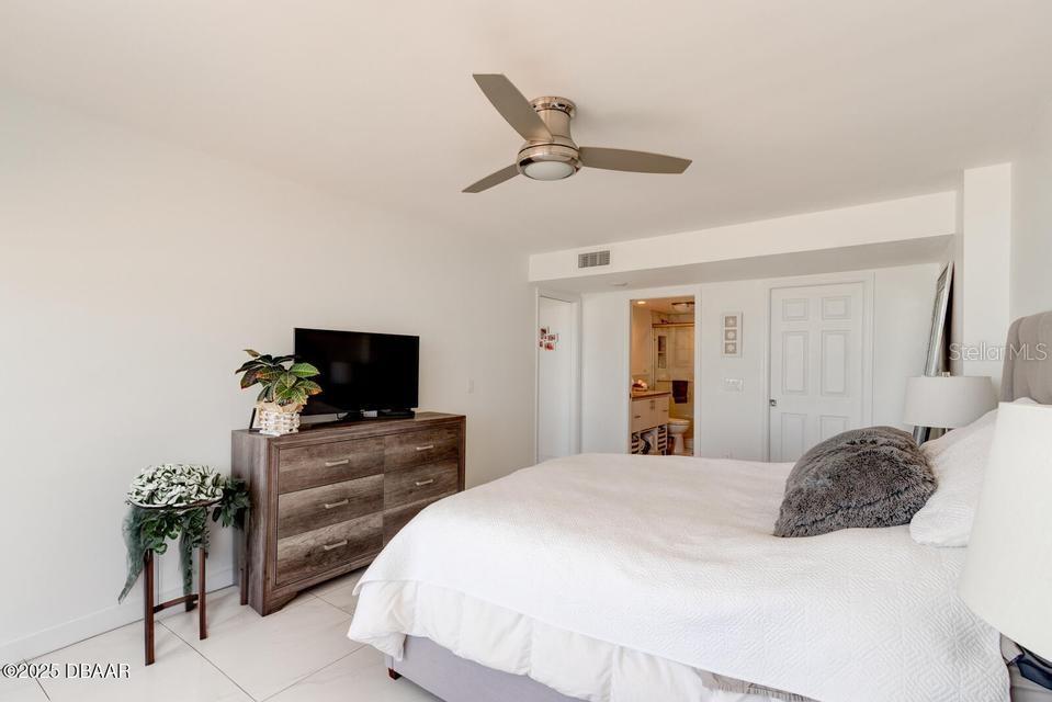 Image 18 of 45 For 2828 Atlantic Avenue 302