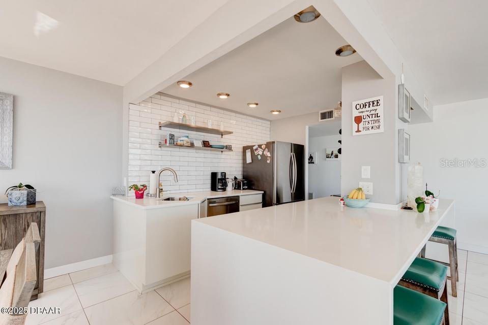 Image 9 of 45 For 2828 Atlantic Avenue 302