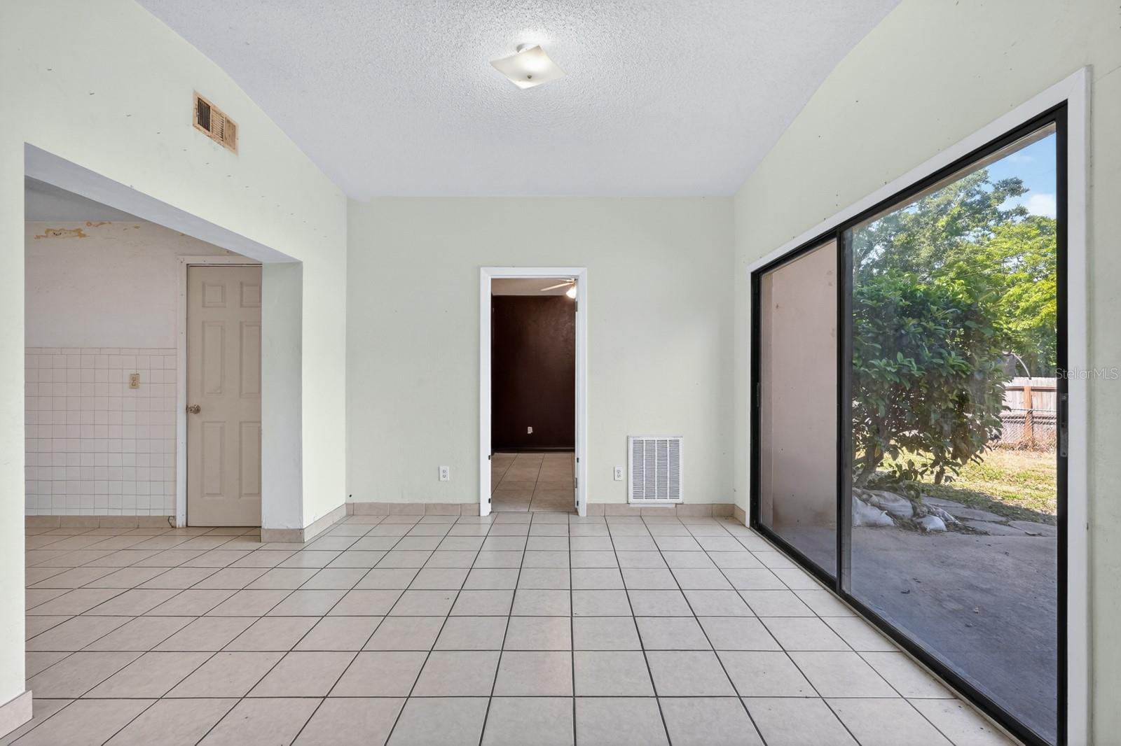 Image 15 of 46 For 612 Johnson Drive