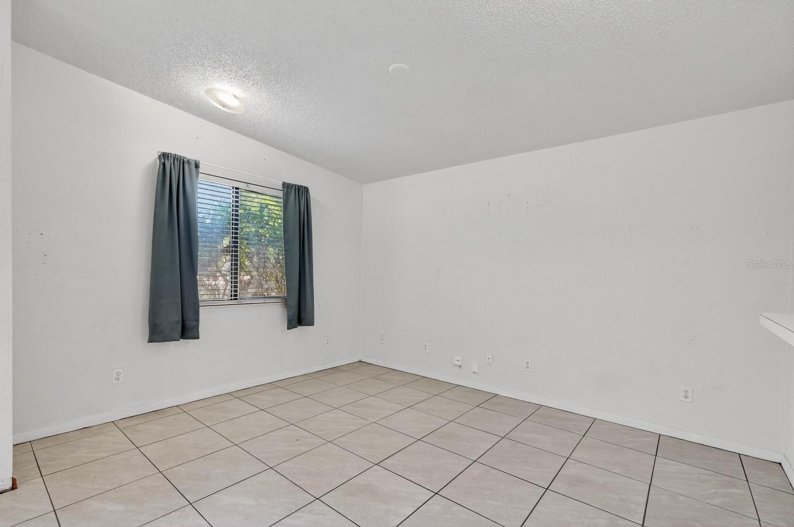 Image 19 of 46 For 612 Johnson Drive