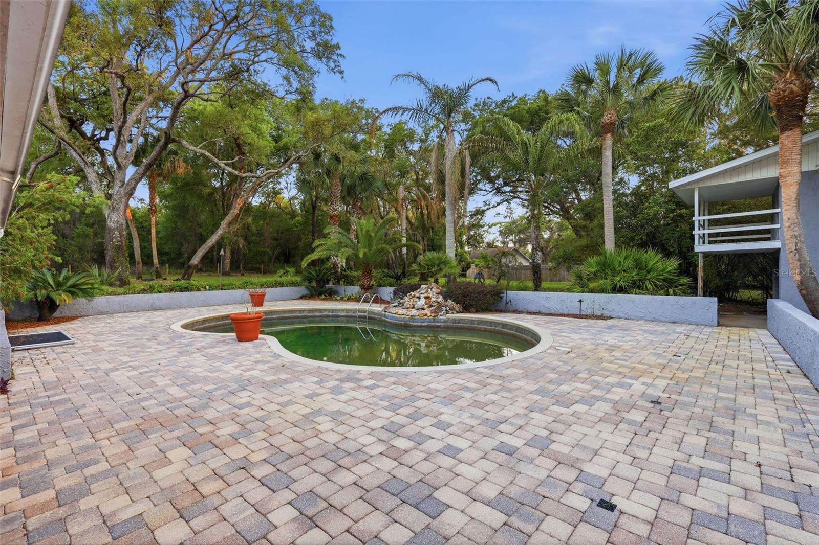 Image 15 of 60 For 1650 University Avenue