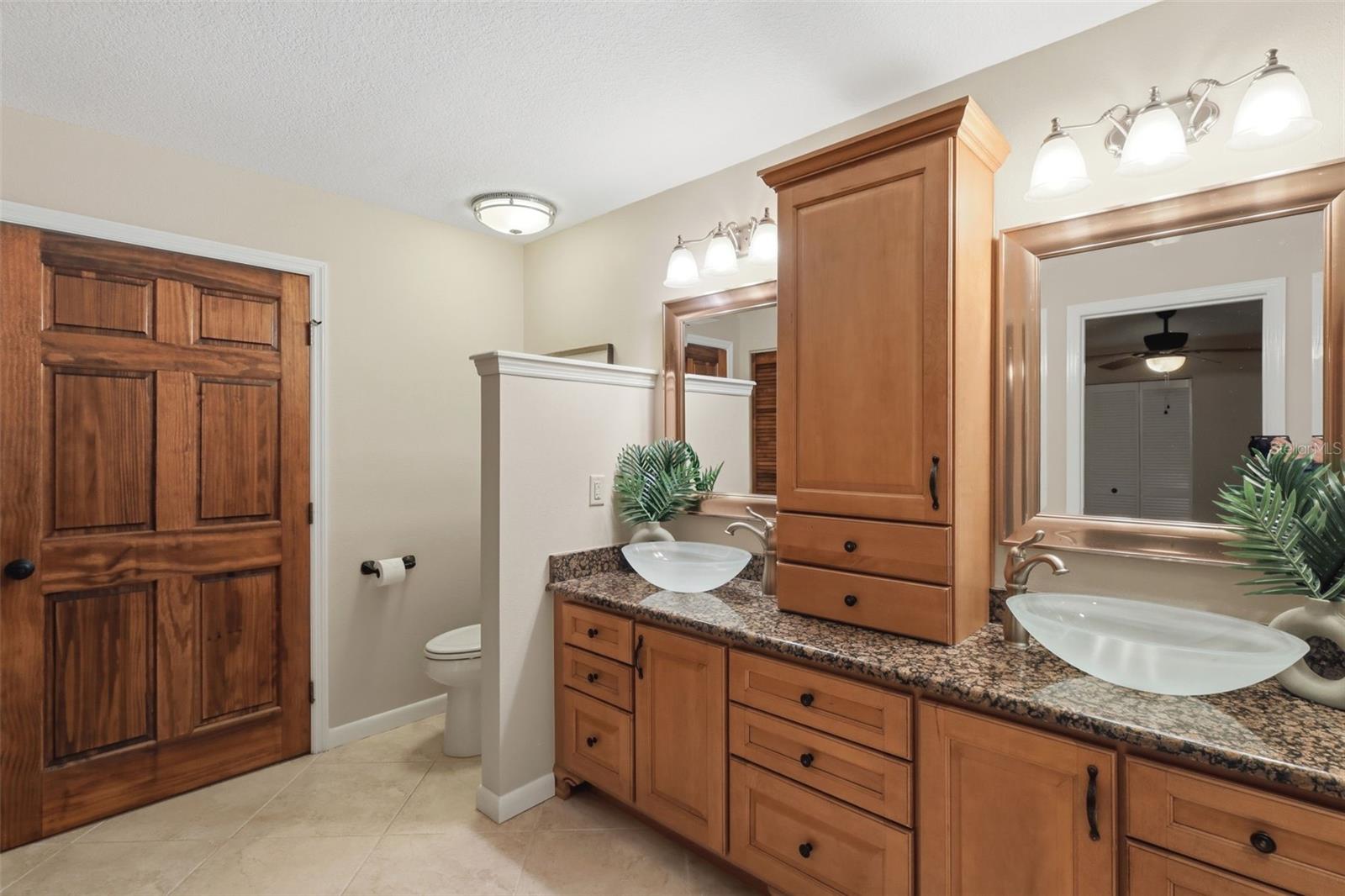 Image 50 of 60 For 1650 University Avenue