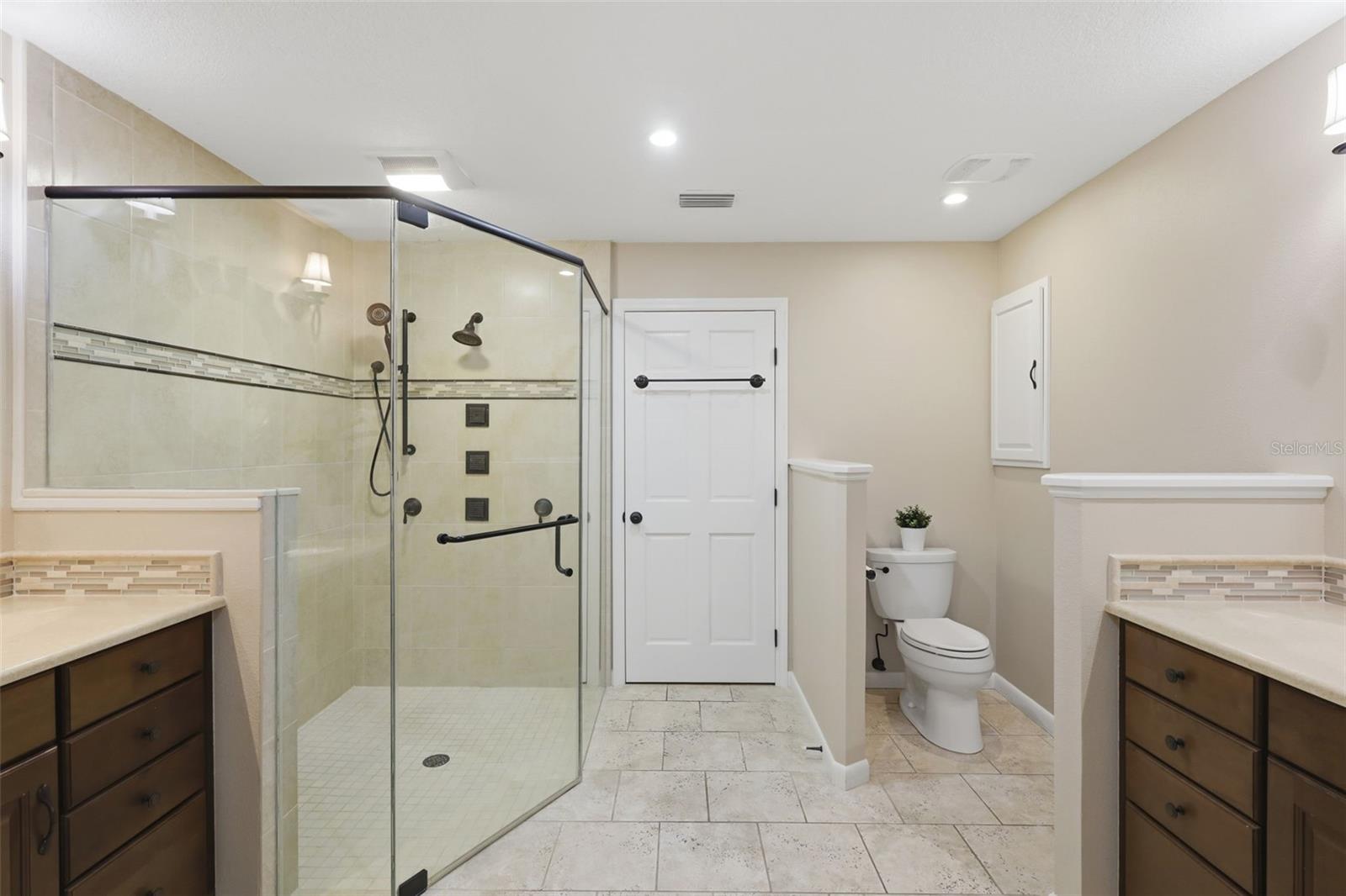 Image 55 of 60 For 1650 University Avenue