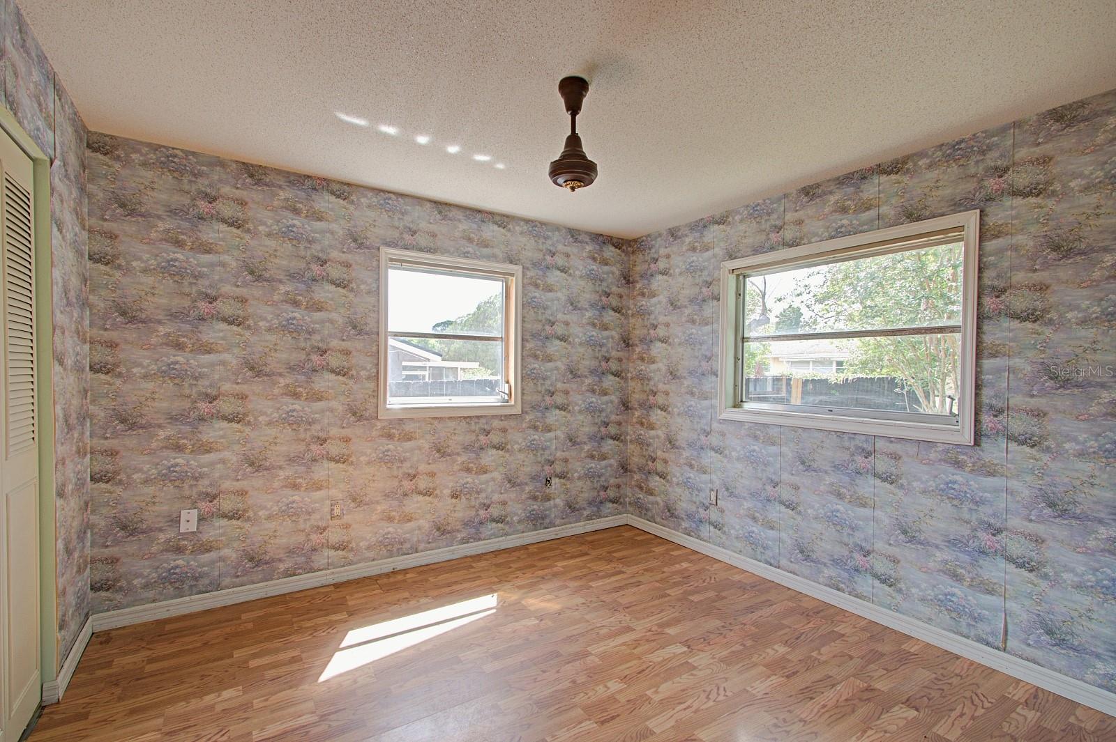 Image 20 of 22 For 720 Crestview Drive