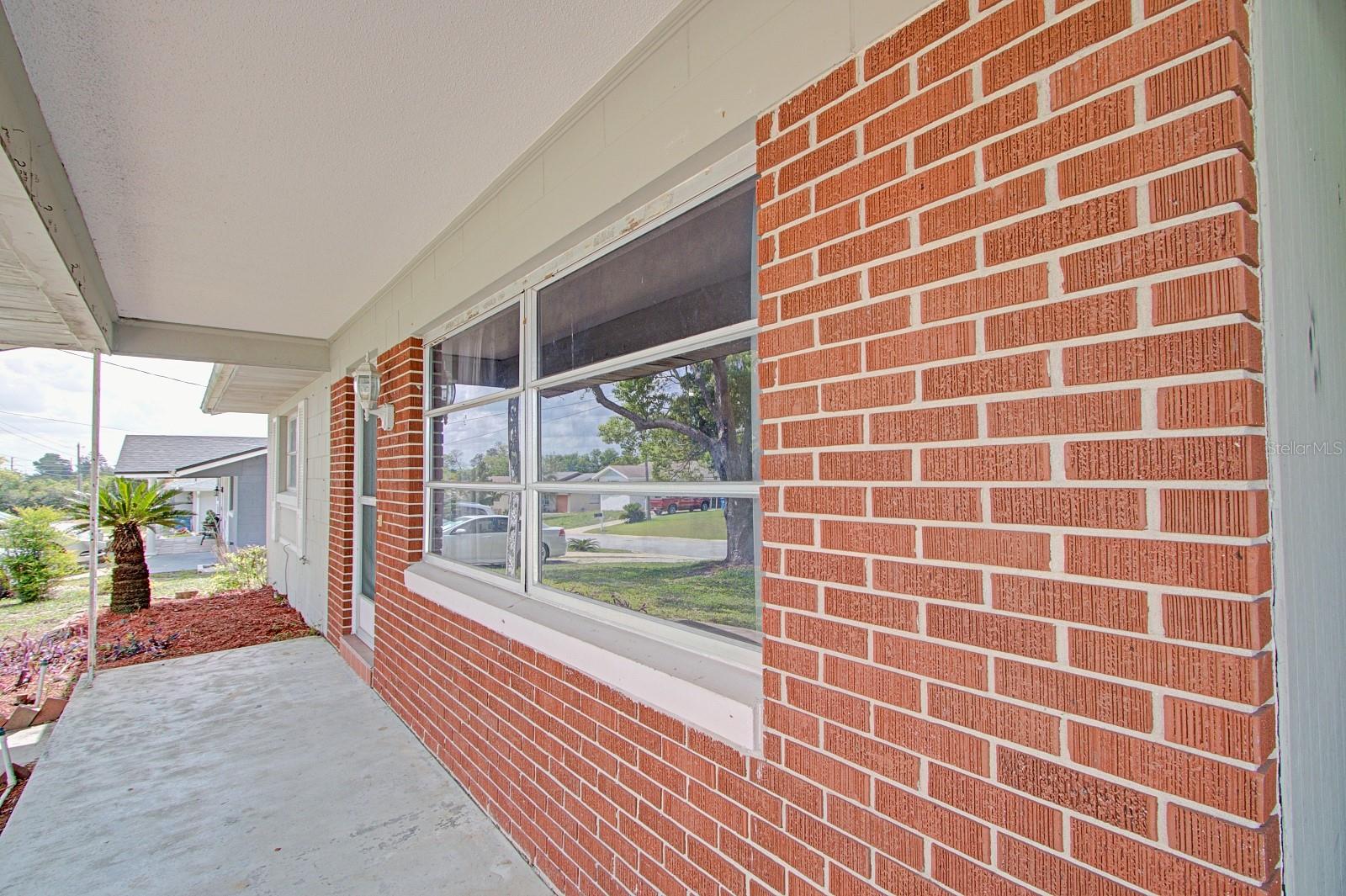 Image 3 of 22 For 720 Crestview Drive