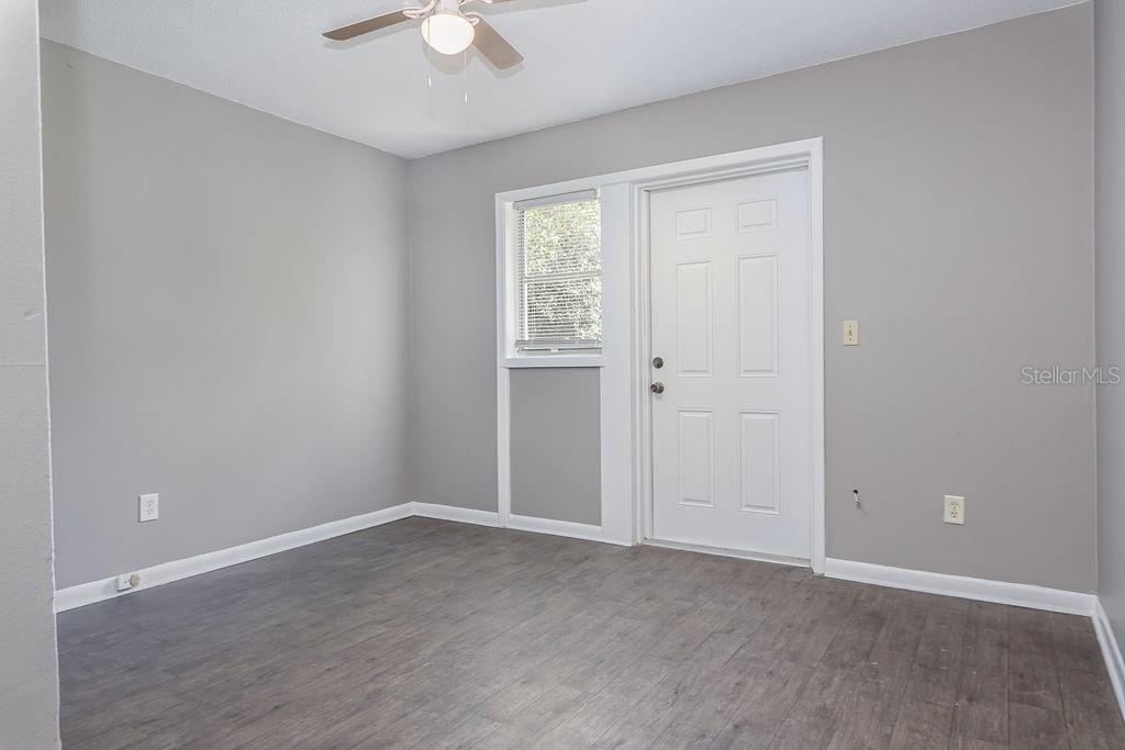 Image 11 of 13 For 832 Indiana Avenue