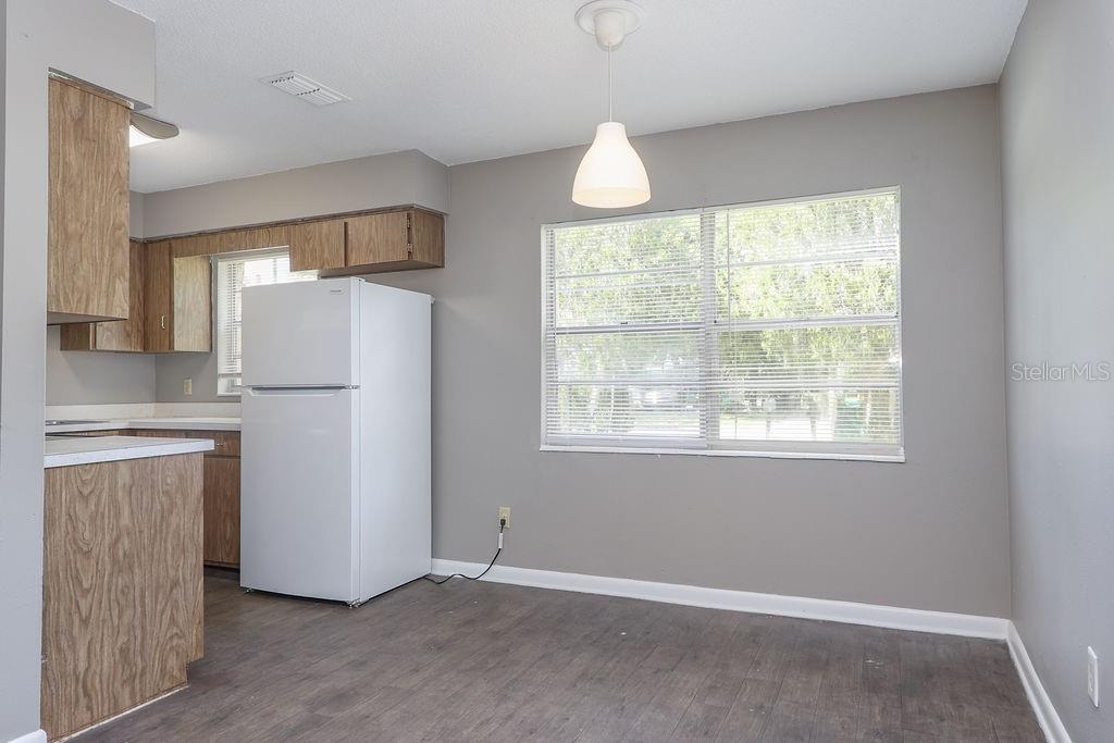 Image 7 of 13 For 832 Indiana Avenue