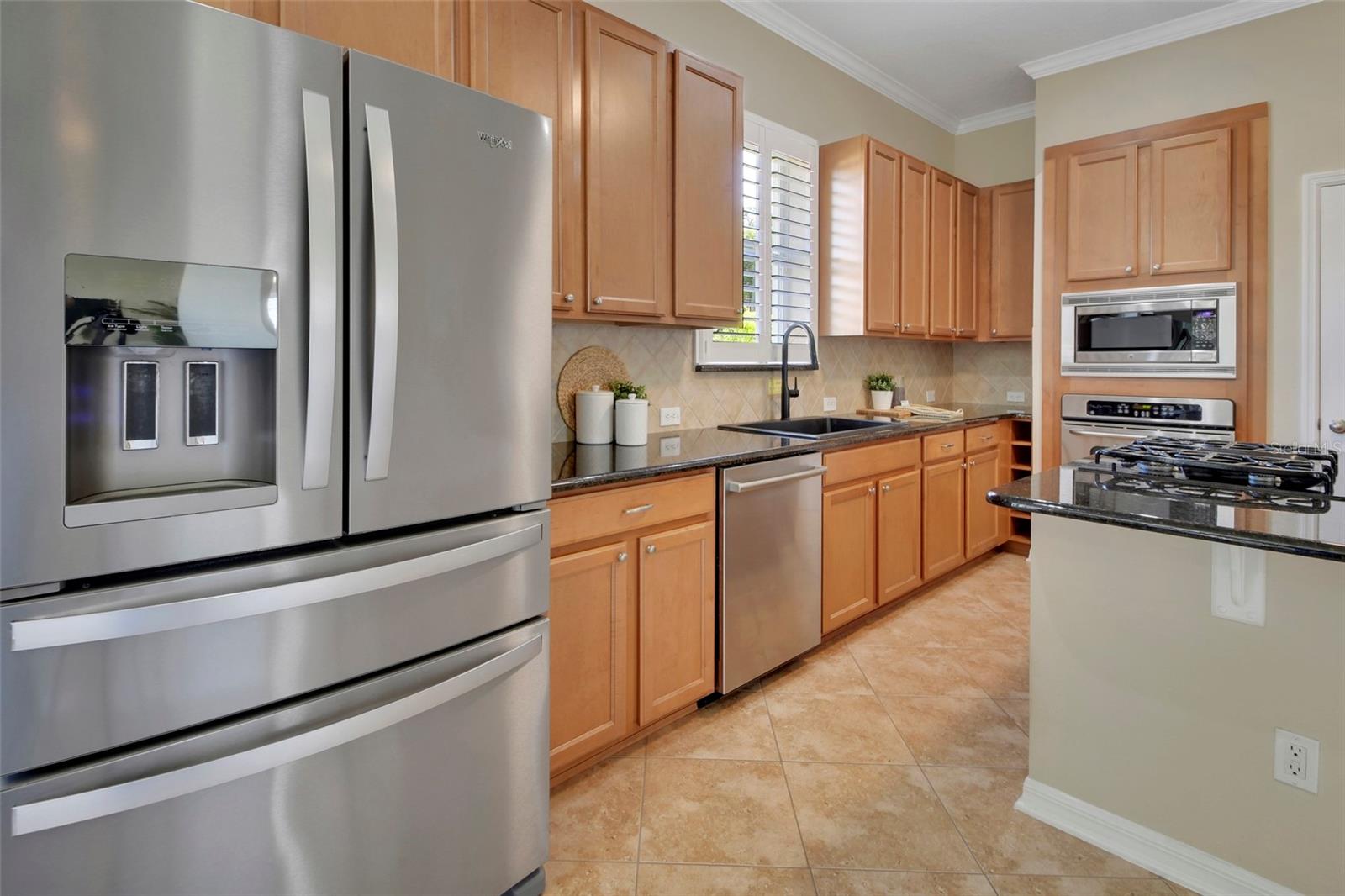 Image 17 of 48 For 186 Birchmont Drive