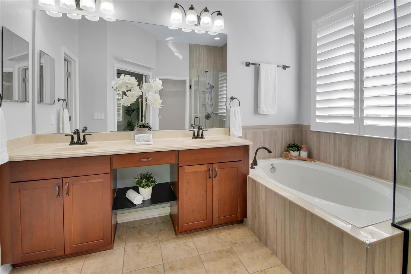 Image 25 of 48 For 186 Birchmont Drive