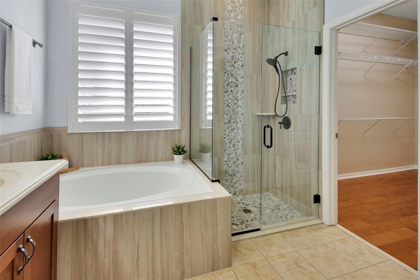 Image 26 of 48 For 186 Birchmont Drive