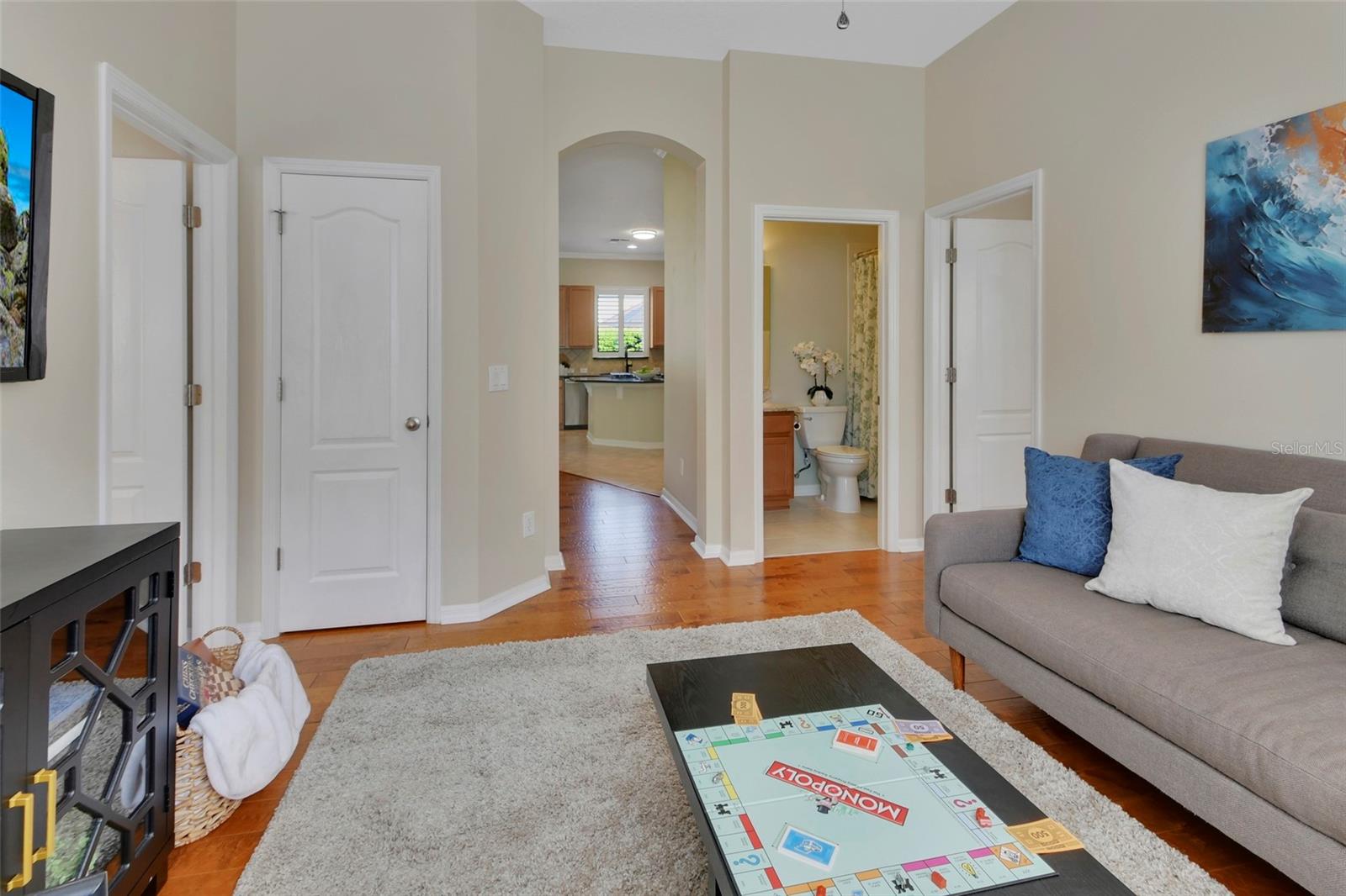 Image 29 of 48 For 186 Birchmont Drive